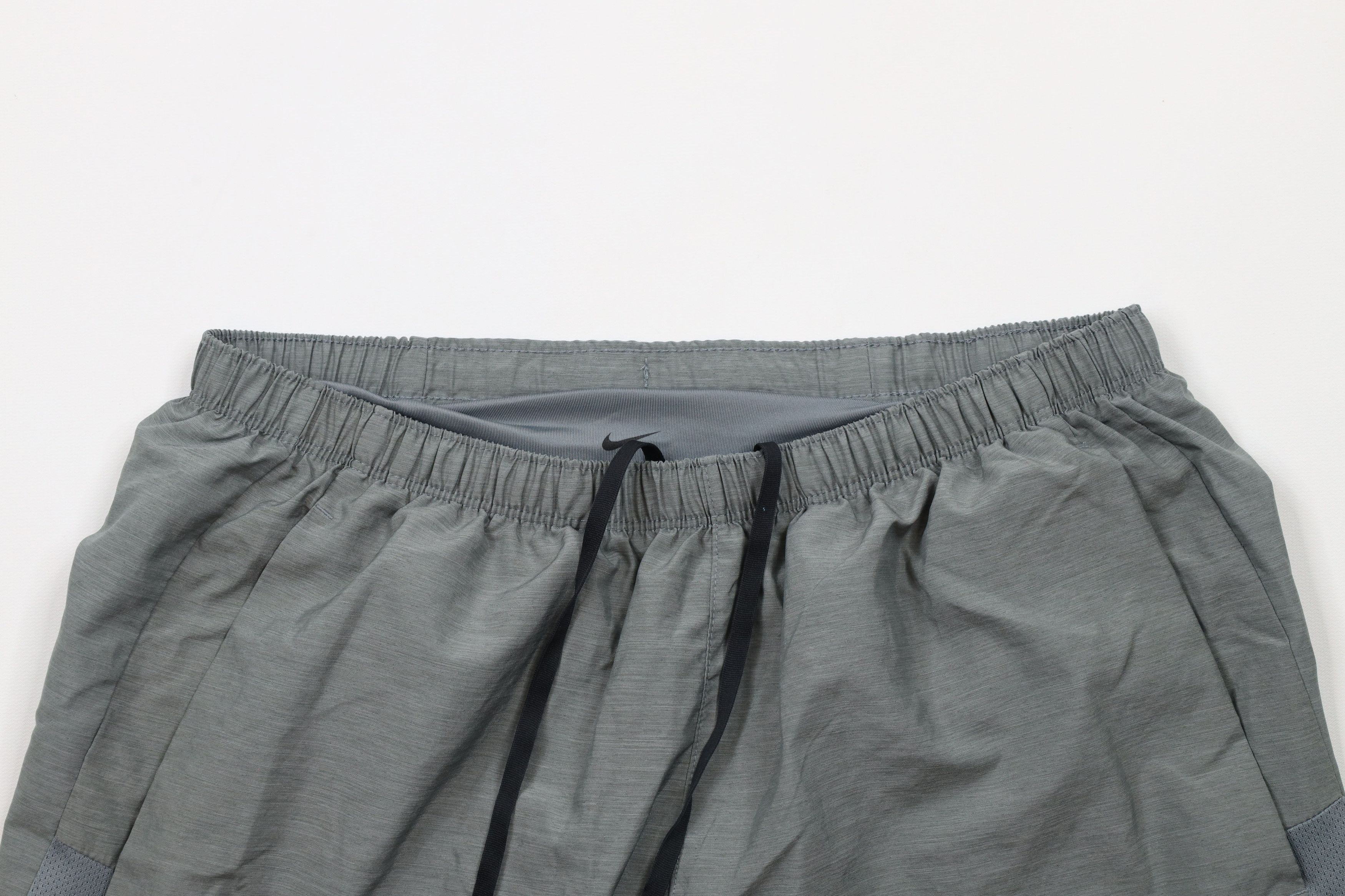 Nike × Vintage Nike Scott Mini Swoosh Reflective Above Knee Lined Shorts Size US 32 / EU 48 - 2 Thumbnail