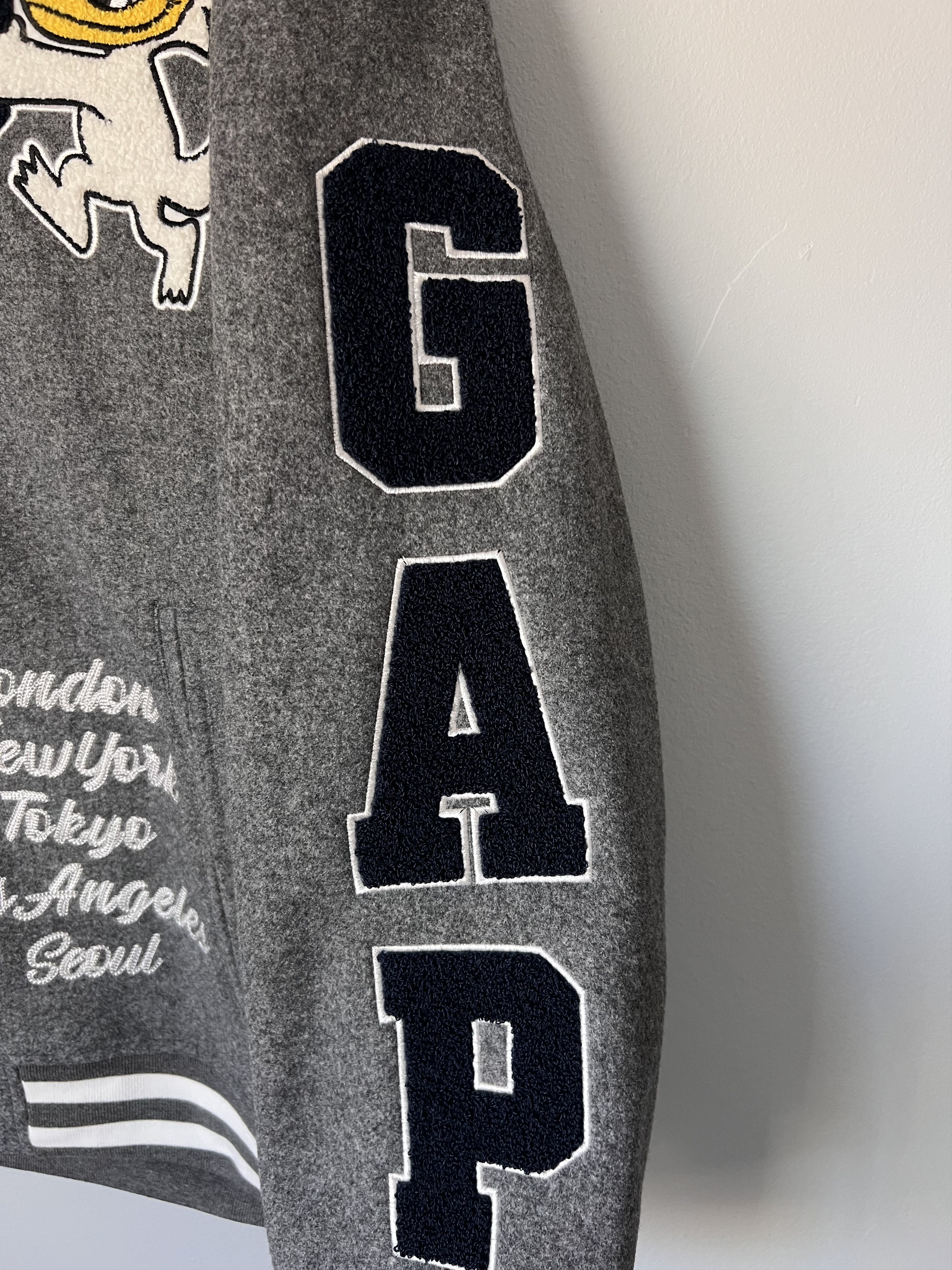 Gap × Palace Gap Palace Varsity Jacket in Grey Size US XL / EU 56 / 4 - 4 Thumbnail