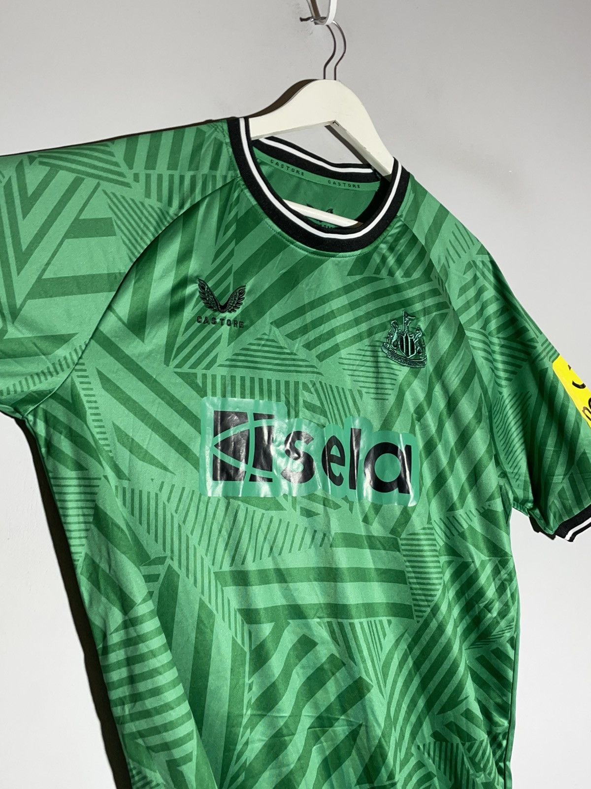 Castore #9 Callum Wilson Newcastle United Castore 2023/24 Jersey Size US XXL / EU 58 / 5 - 8 Thumbnail