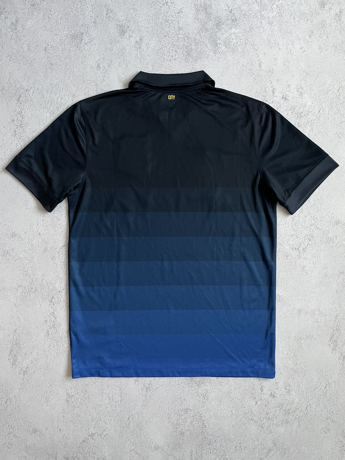 Nike Nike Manchester City 2014/2015 Away Soccer Jersey Kit L Size US L / EU 52-54 / 3 - 4 Thumbnail