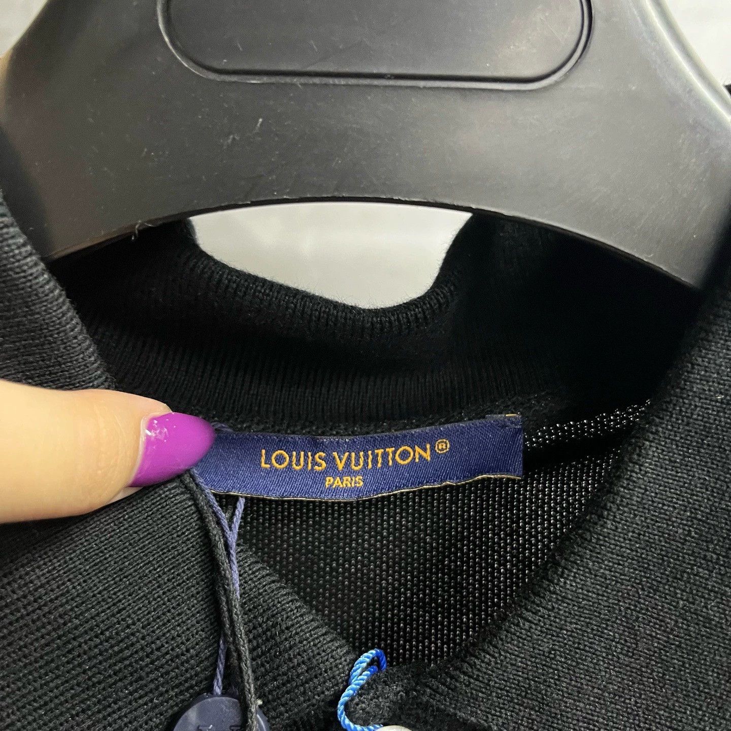 Louis Vuitton black louis vuitton embroidered logo polo shirt Size US L / EU 52-54 / 3 - 2 Thumbnail