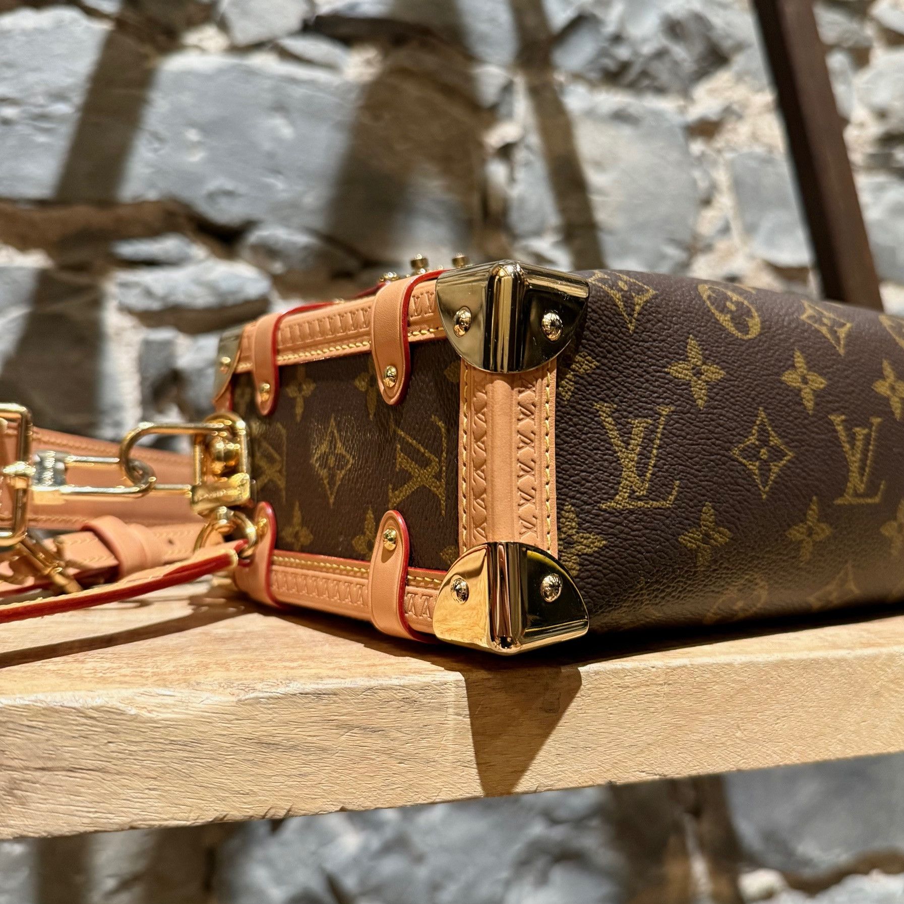 Louis Vuitton Louis Vuitton Monogram Side Trunk MM Two Way Bag Size ONE SIZE - 16 Thumbnail