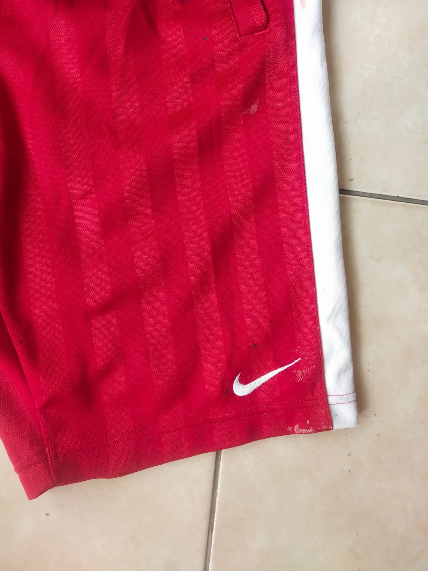 Nike Vintage Nike Japan Exclusive Team Shorts Red and White Size US 30 / EU 46 - 3 Thumbnail