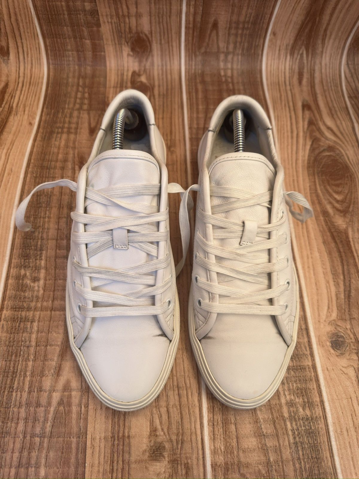 Yves Saint Laurent Saint Laurent Malibu White Leather Lace Up Lowtop Sneaks Size US 8.5 / EU 41-42 - 3 Thumbnail