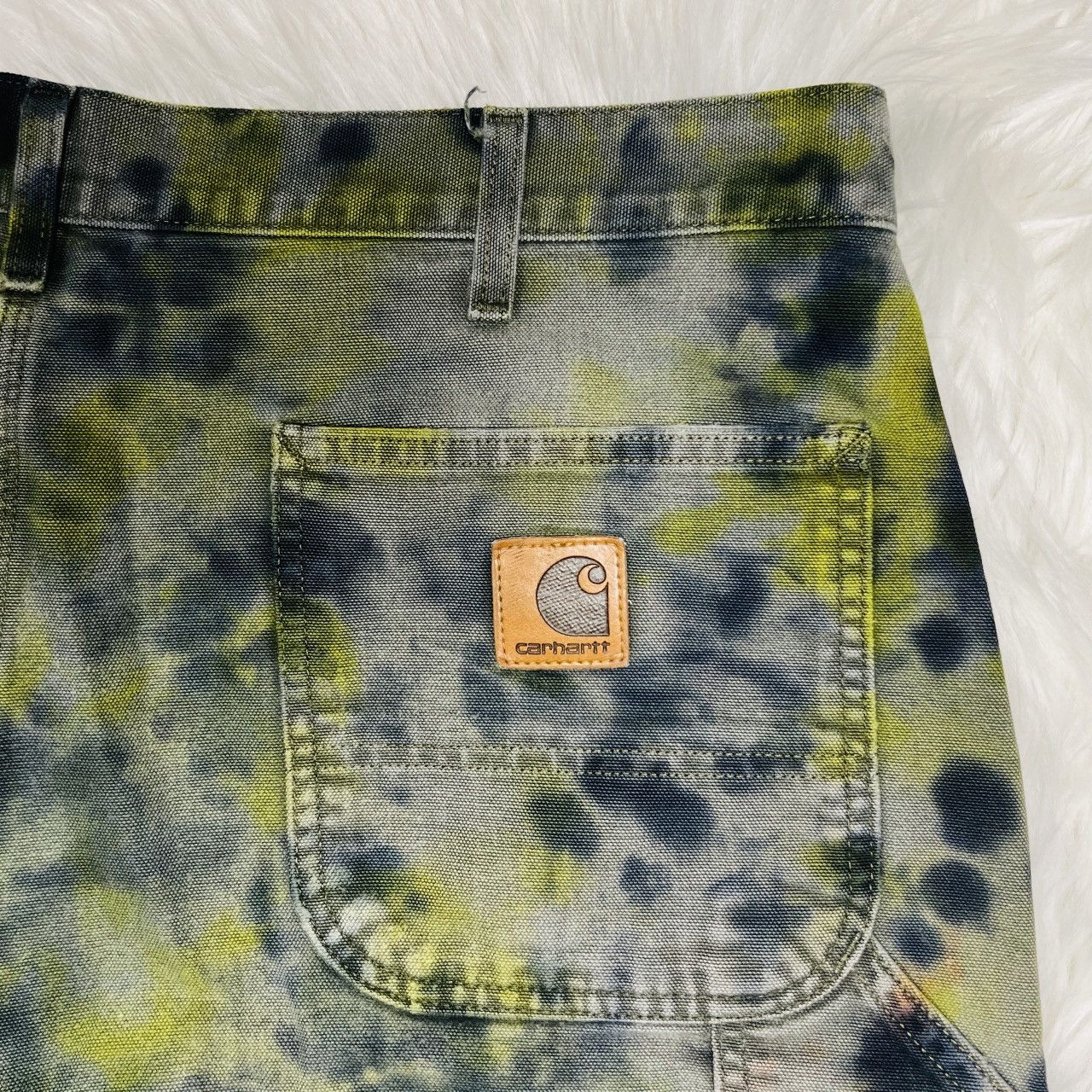 Carhartt Vintage CARHARTT Carpenter Shorts - Upcycled Green Tie Dye Size US 36 / EU 52 - 2 Thumbnail