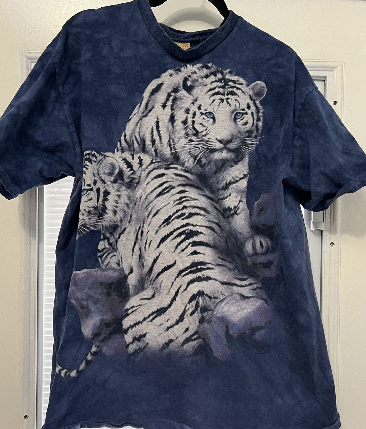 The Mountain Vintage The Mountain White Tiger Graphic T-Shirt XXL USA Size US L / EU 52-54 / 3 - 1 Thumbnail