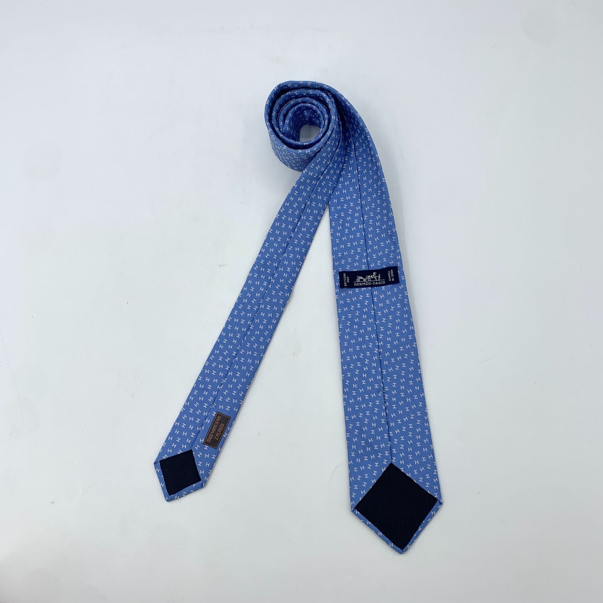 Hermes Hermes Paris Mens Blue "H" Pattern 100% Silk Tie 148cm x 7cm Size ONE SIZE - 8 Thumbnail