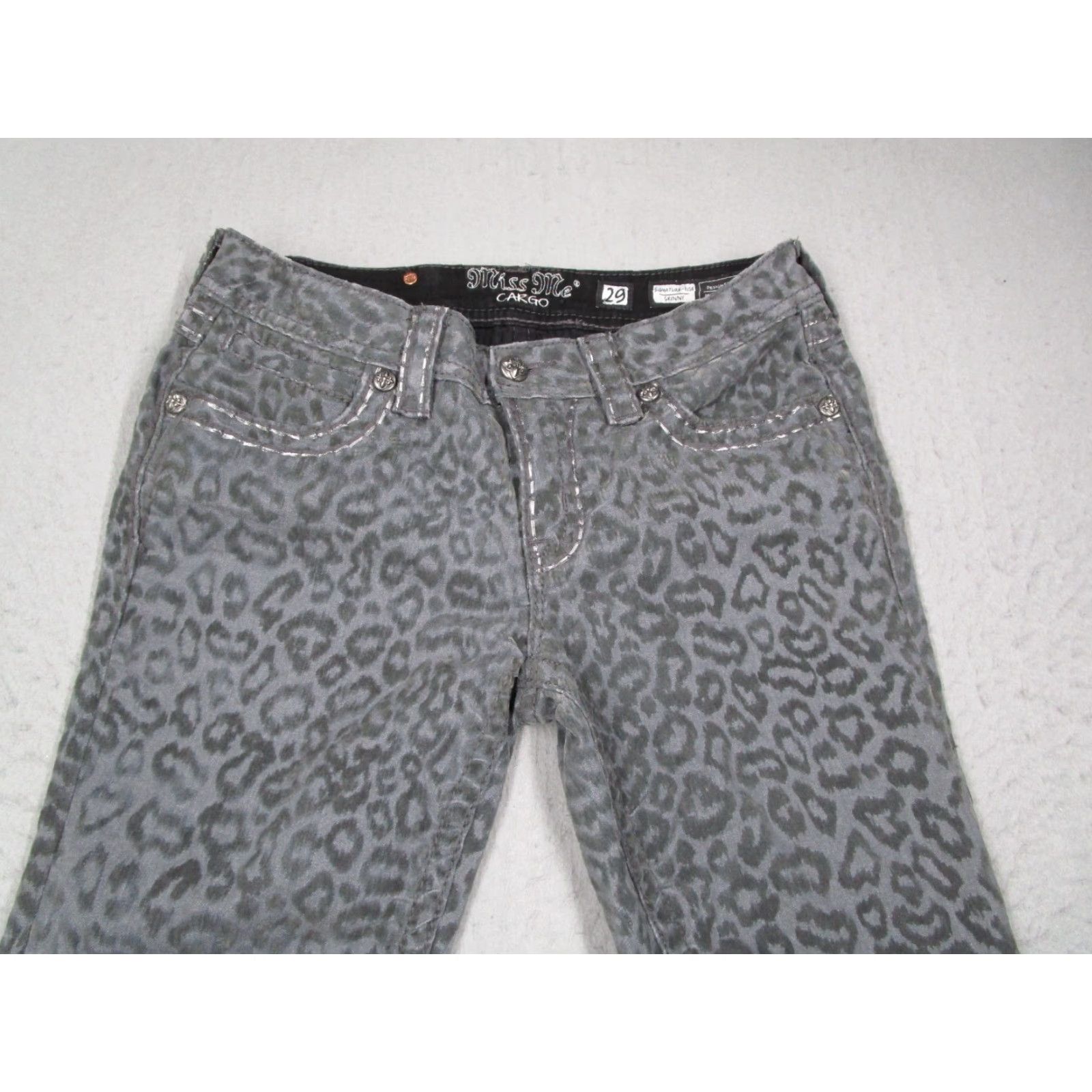 Miss Me MISS ME Jeans Women 29 Gray Leopard Signature Rise Skinny Denim 5-Pocket Low Rise Bedazzled Flap 29x33 Mens Womens Girls Boys? Size 29" - 2 Thumbnail