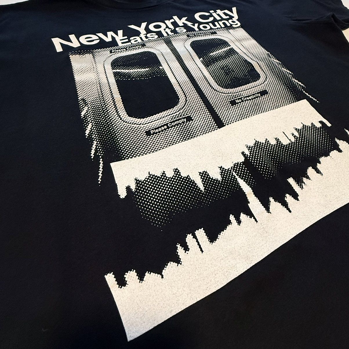 Other HBO How To Make It In America Supreme Tee RARE Size US XL / EU 56 / 4 - 3 Thumbnail
