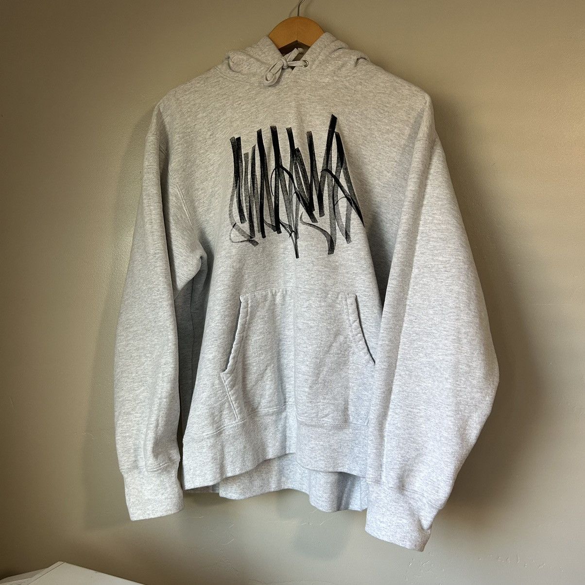 image of Supreme Tag Hooded Sweatshirt Medium in Grey, Men's