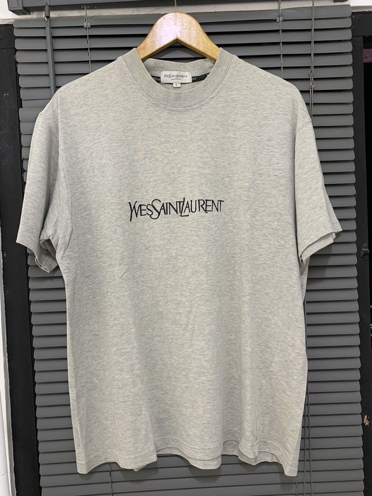 Yves Saint Laurent Vintage Yves Saint Lauren Small Logo Shirt Size US L / EU 52-54 / 3 - 1 Thumbnail