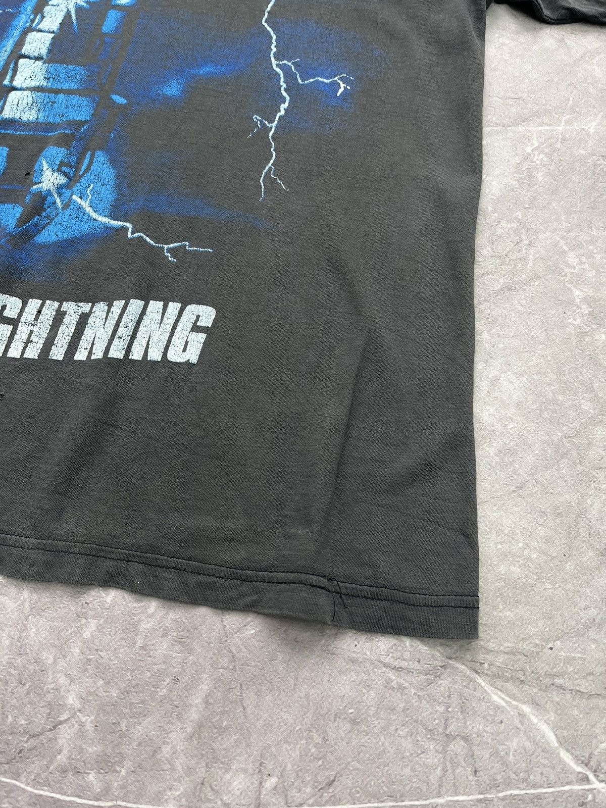 Metallica × Vintage Metallica Ride The Lightning band t-shirts size M sun faded Size US M / EU 48-50 / 2 - 7 Thumbnail