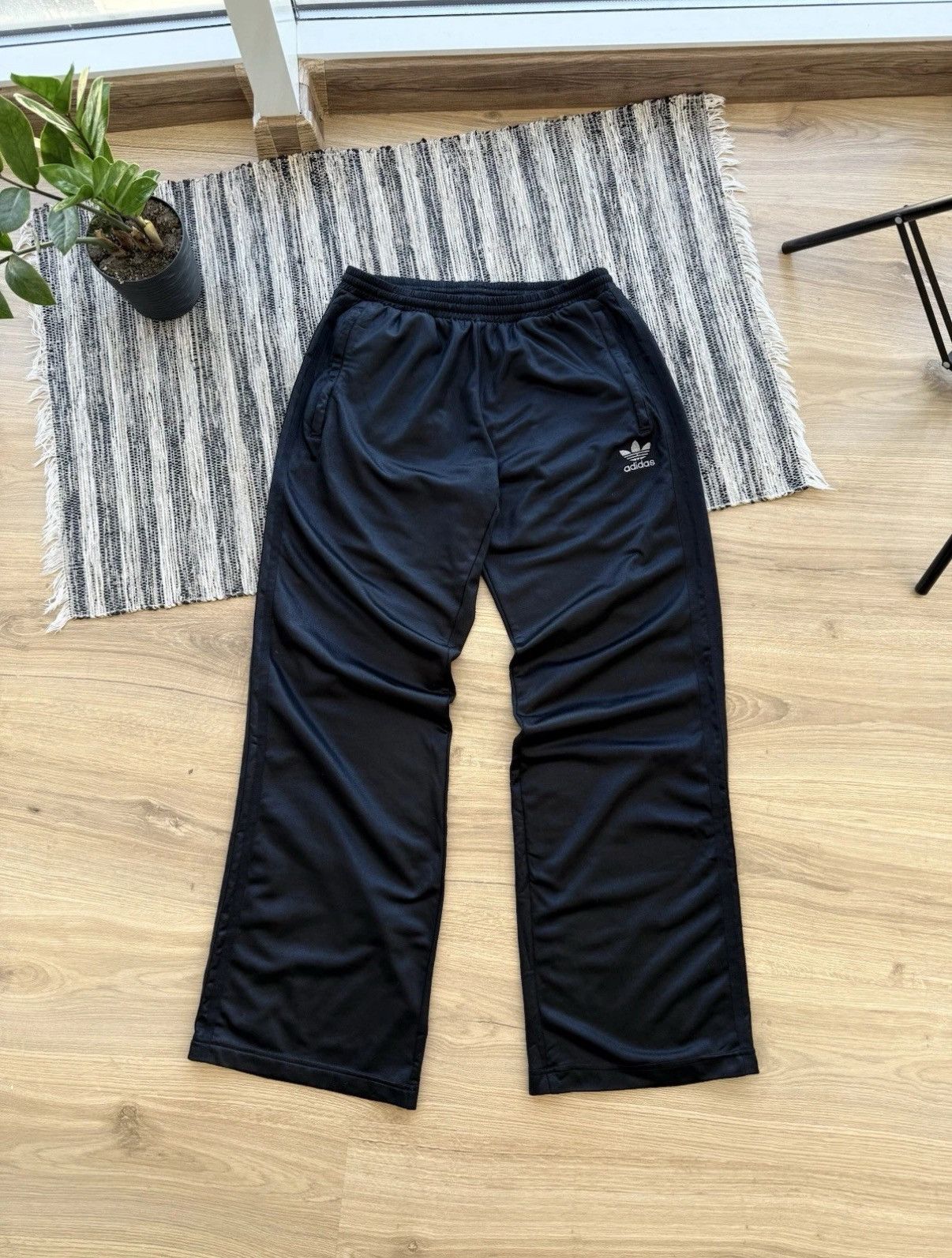 Adidas Adidas Chile 62 Track Pants Mens Large Black Sports pants Size US 32 / EU 48 - 1 Thumbnail