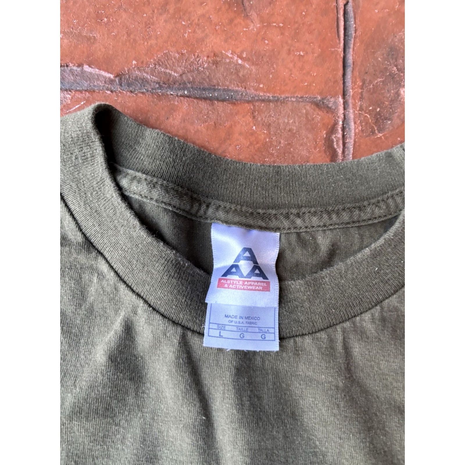 Vintage VINTAGE United States Marine Corps Bulldog T-Shirt Large Army Camouflage Cotton Alstyle Apparel & Activewear Men T-Shirt 90s Retro USA Size US L / EU 52-54 / 3 - 2 Thumbnail