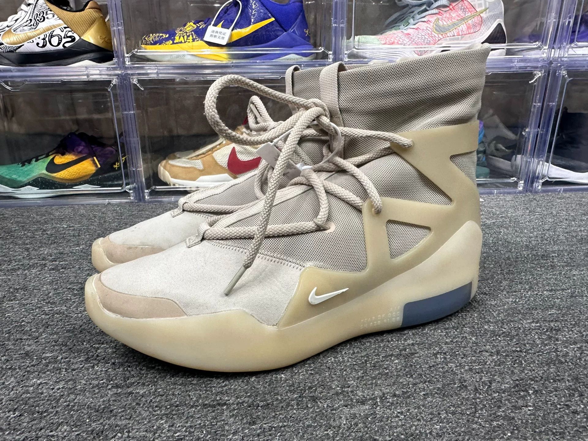 Nike Nike Retro Yellow Lowtop Sneakers 10.5 Men Size US 10.5 / EU 43-44 - 1 Thumbnail