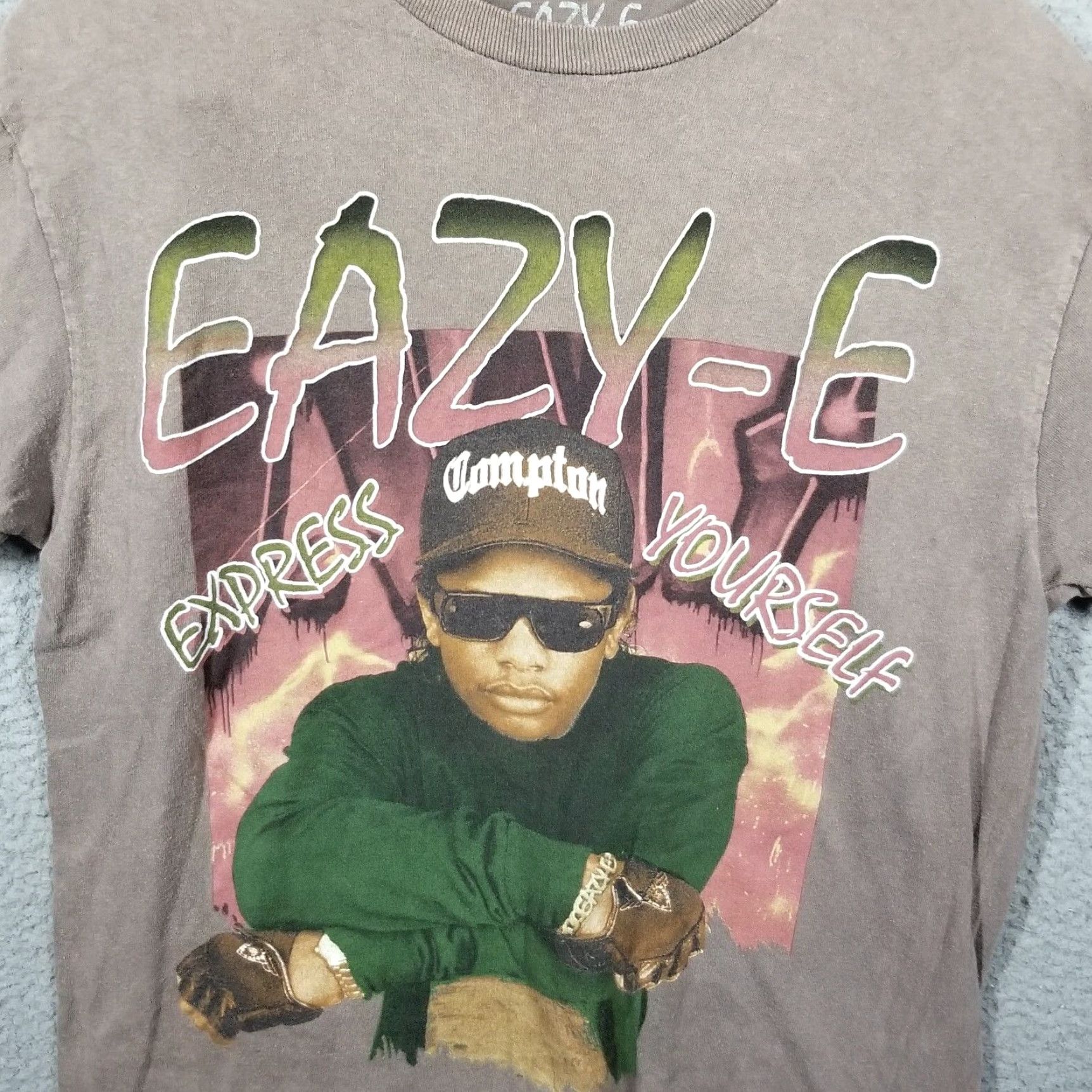 Express VINTAGE Easy E Rapper T-Shirt Short Sleeve Men Adult Medium Brown Hip Hop 80s 90s Express Size US M / EU 48-50 / 2 - 2 Thumbnail
