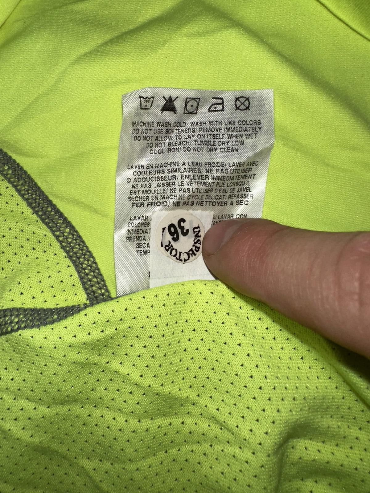 Nike Nike Men's Pro Combat Fitted Athletic 2.0 Volt Shirt Size US S / EU 44-46 / 1 - 10 Thumbnail