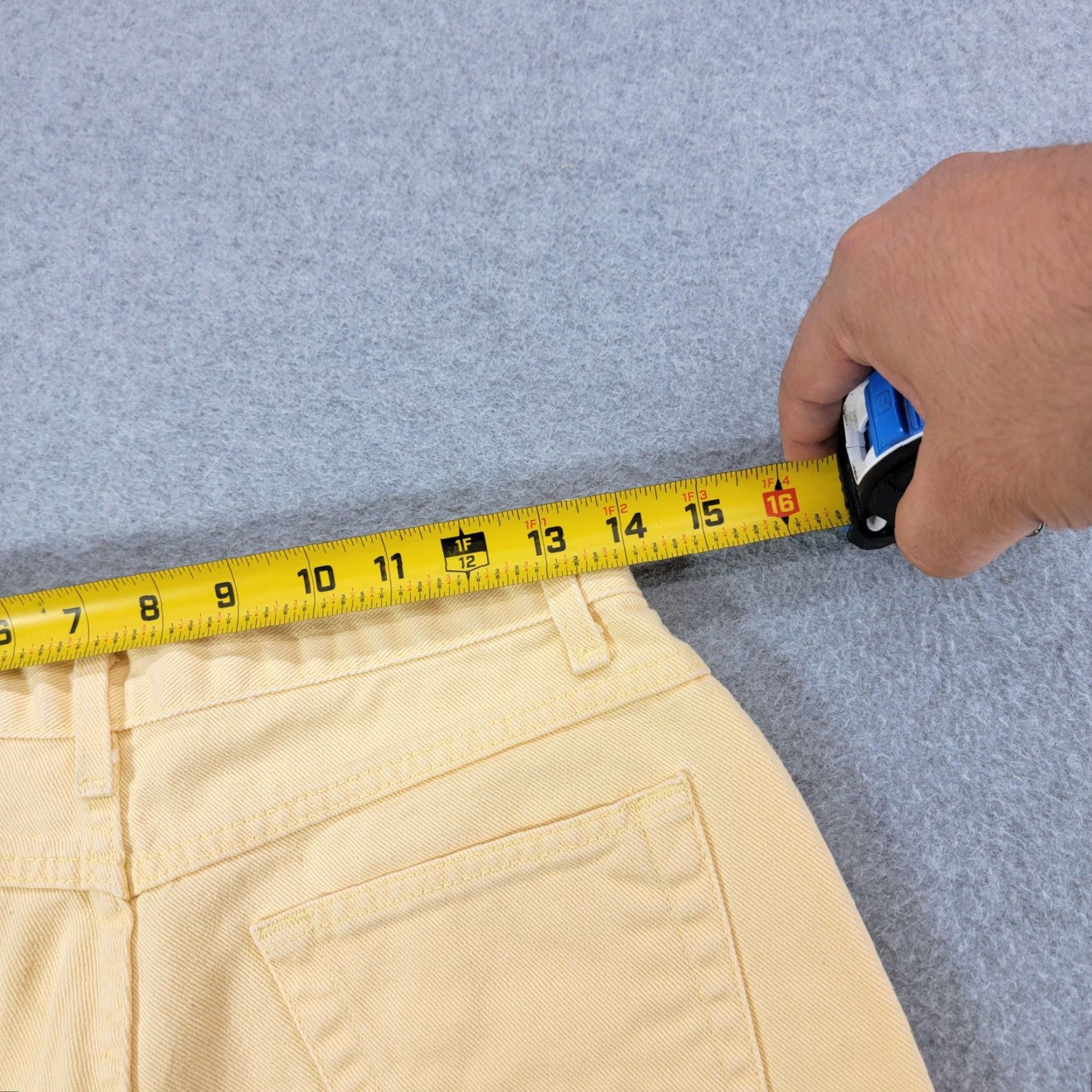 Vintage Newport News Jeanology Shorts Womens Size 10 Zip Button Yellow Denim 5 Pocket 100% Cotton E2653 Size 32" / US 10 / IT 46 - 4 Thumbnail