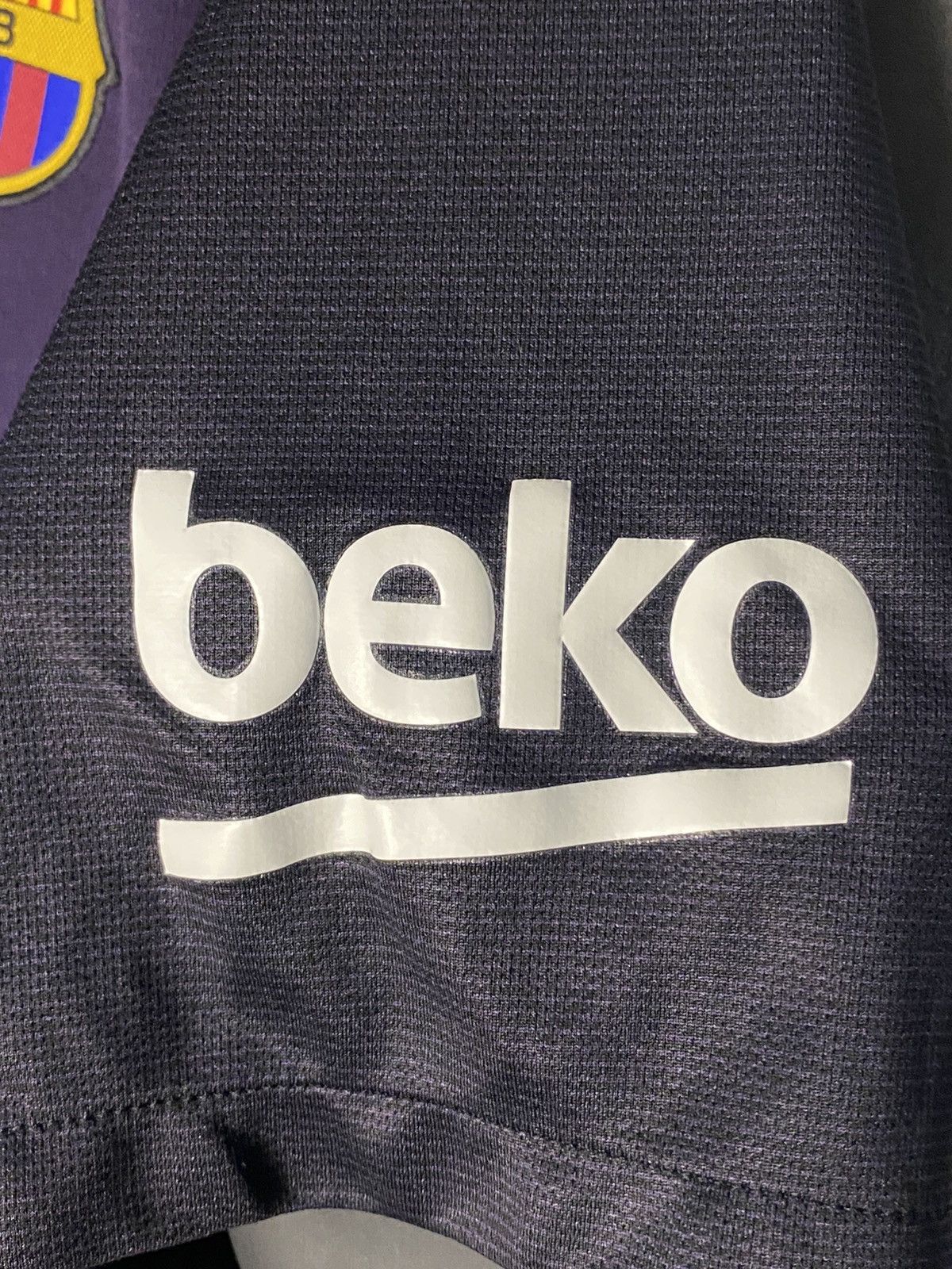 Nike Barcelona Nike Soccer Jersey 2016/17 Away Football Shirt Kit Size US XL / EU 56 / 4 - 6 Thumbnail