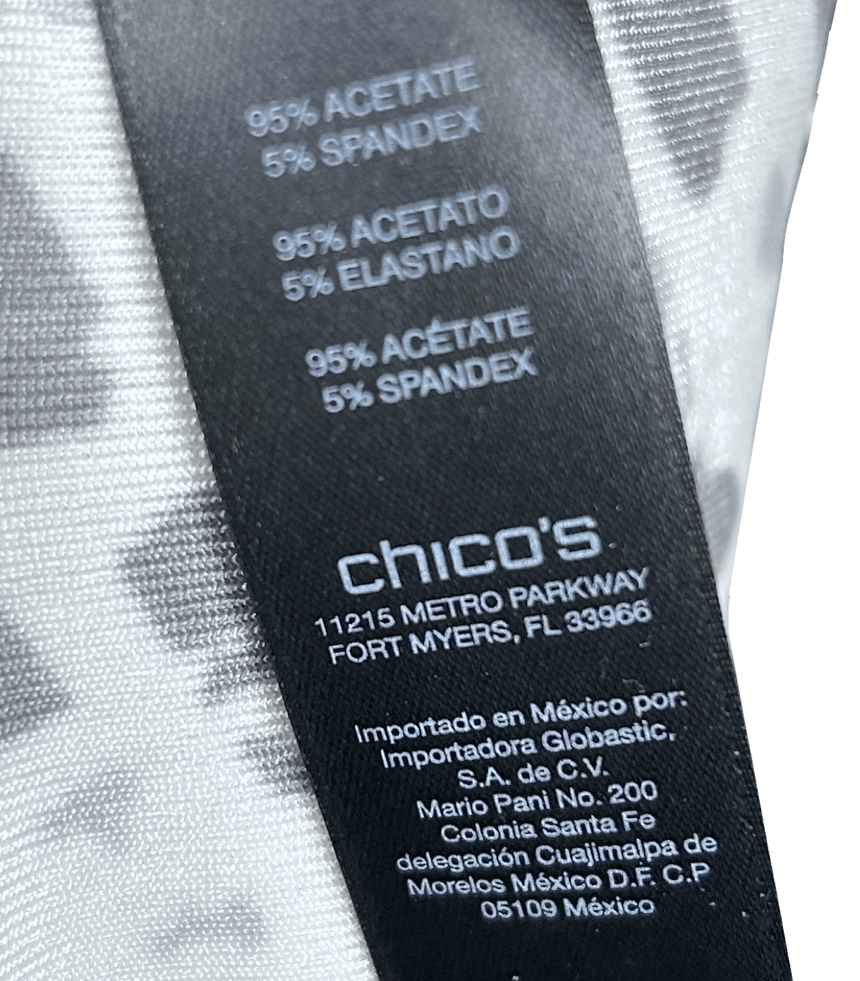 Chicos Chico's Travelers Abstract Print Blouse Size ONE SIZE - 6 Thumbnail