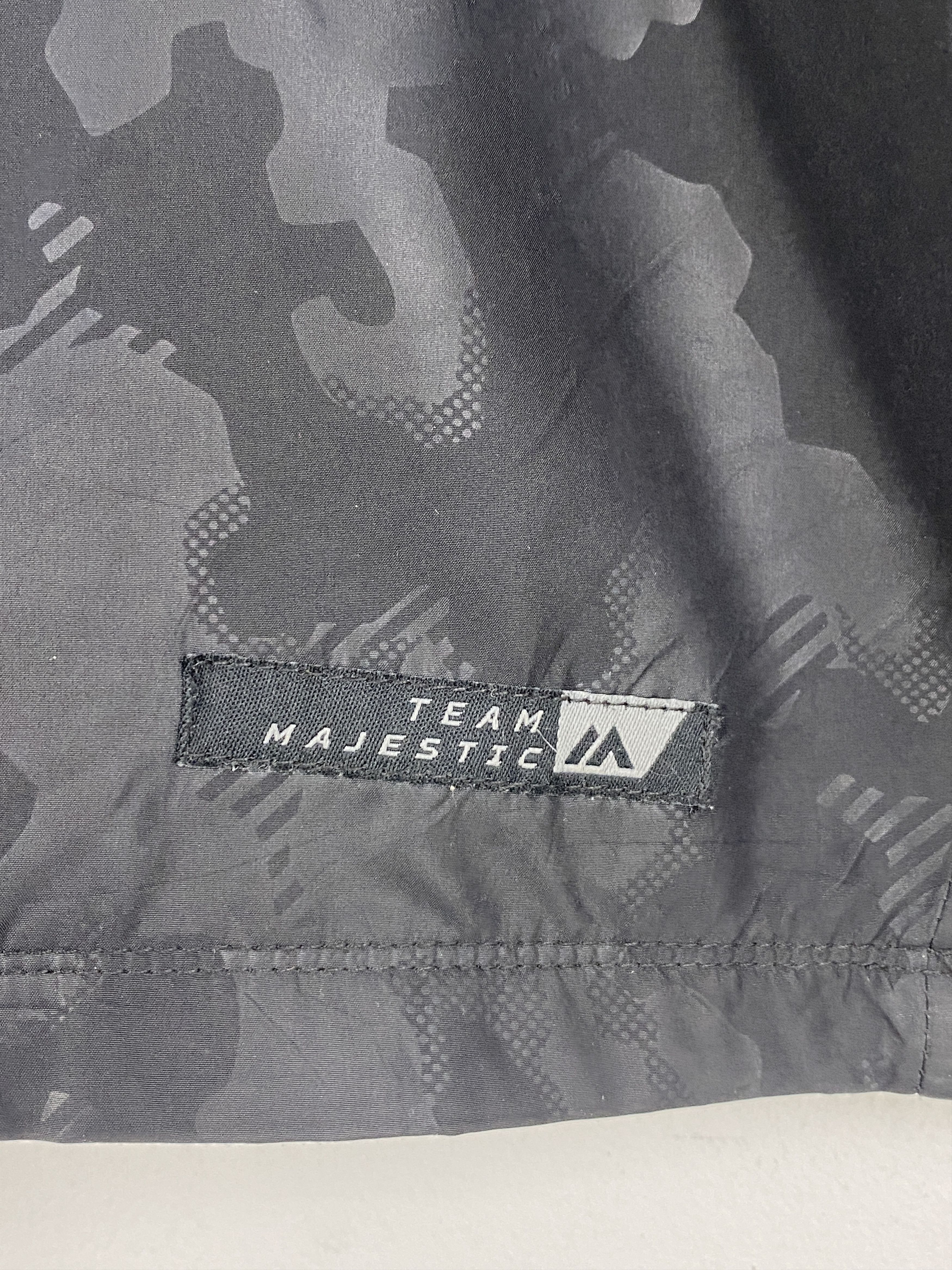 Majestic Vintage Majestic Big Logo Black Pullover Jacket JA0155 Size US XL / EU 56 / 4 - 9 Thumbnail
