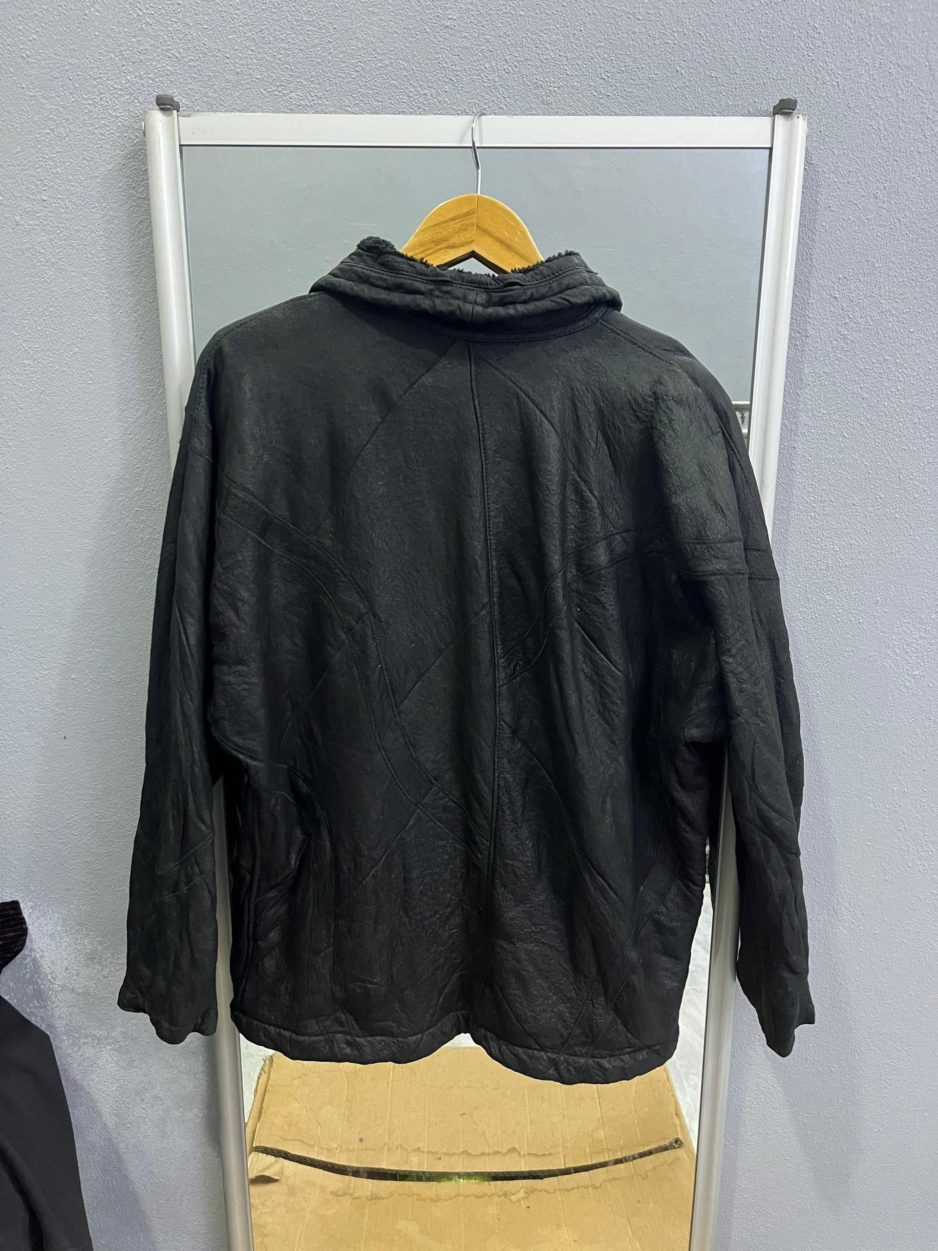Vintage Vintage Black Leather Jacket Sherpa Lined 90s Boxy Fit Size US M / EU 48-50 / 2 - 10 Thumbnail