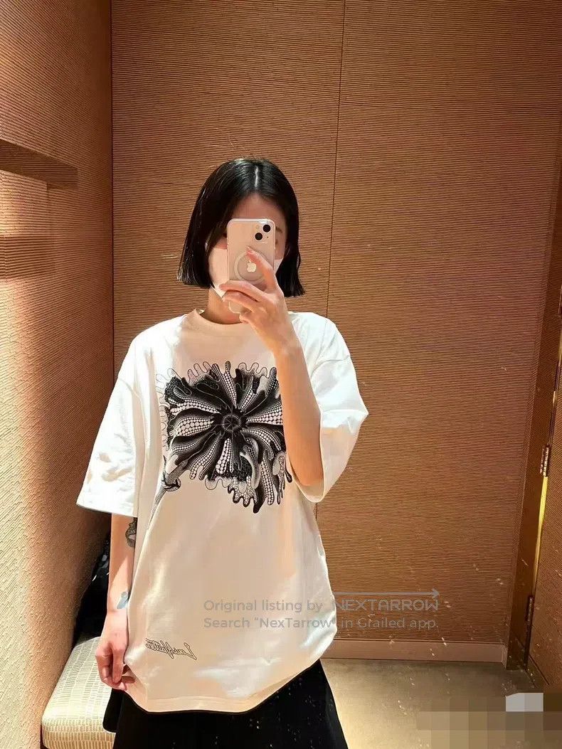 Louis Vuitton Louis Vuitton Yayoi Kusama Psychedelic Flower Short Sleeve Size US L / EU 52-54 / 3 - 2 Thumbnail