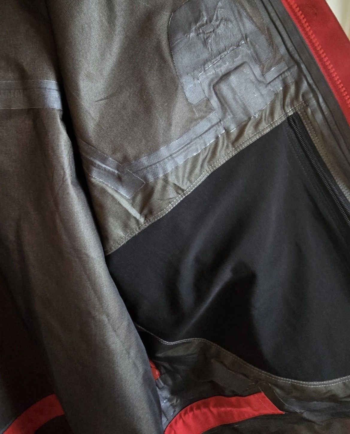 Arc'teryx Arc’teryx Alpha SV First Edition Gold Label 1999 Red XL EUC Size US XL / EU 56 / 4 - 17 Thumbnail