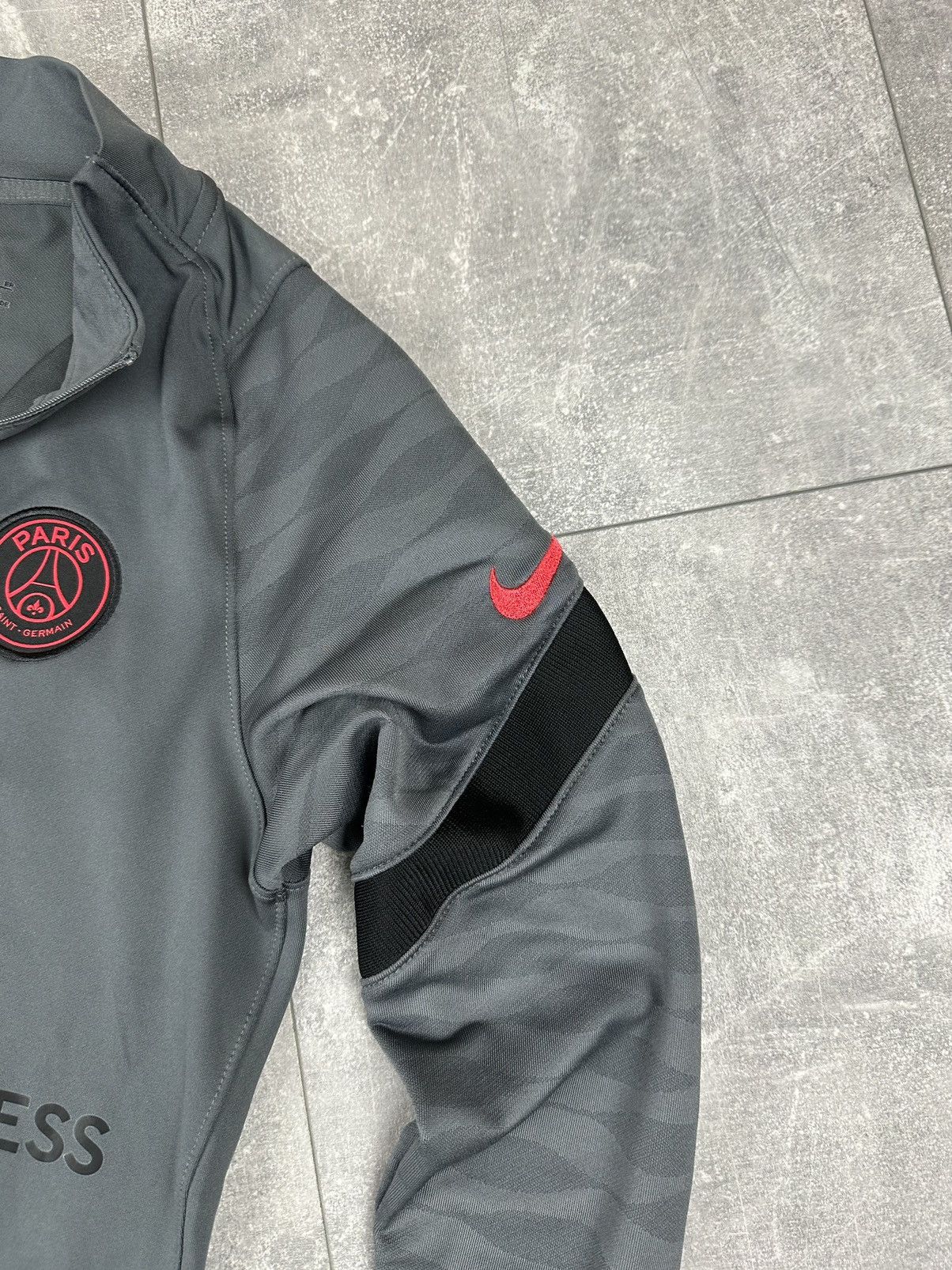 Nike Nike PSG Paris Training Long Sleeve 1/4 Zip Up 2021/22 Size US XS / EU 42 / 0 - 8 Thumbnail