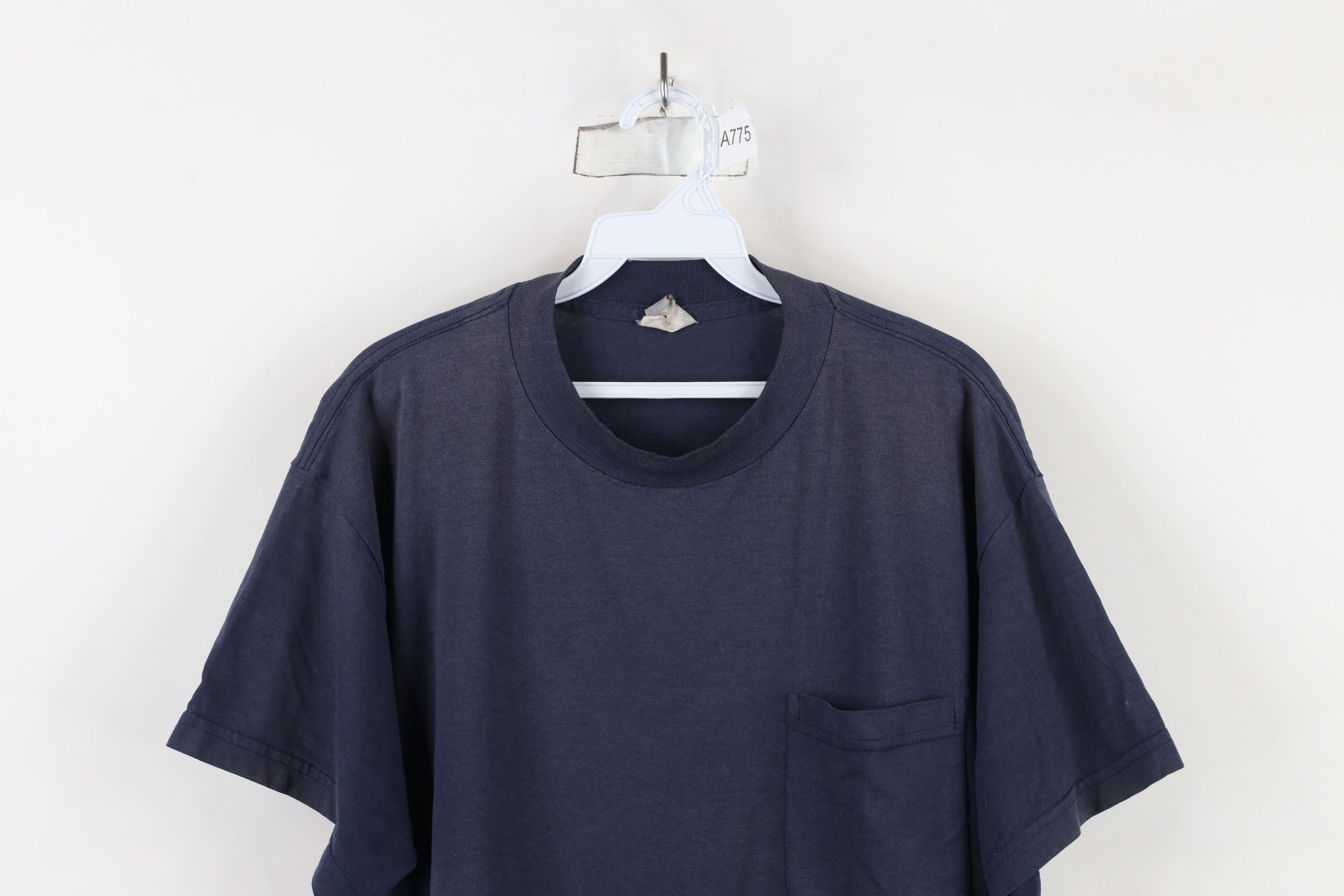 Vintage Vintage 90s Streetwear Blank Thin Pocket T-Shirt Blue USA Size US L / EU 52-54 / 3 - 2 Thumbnail