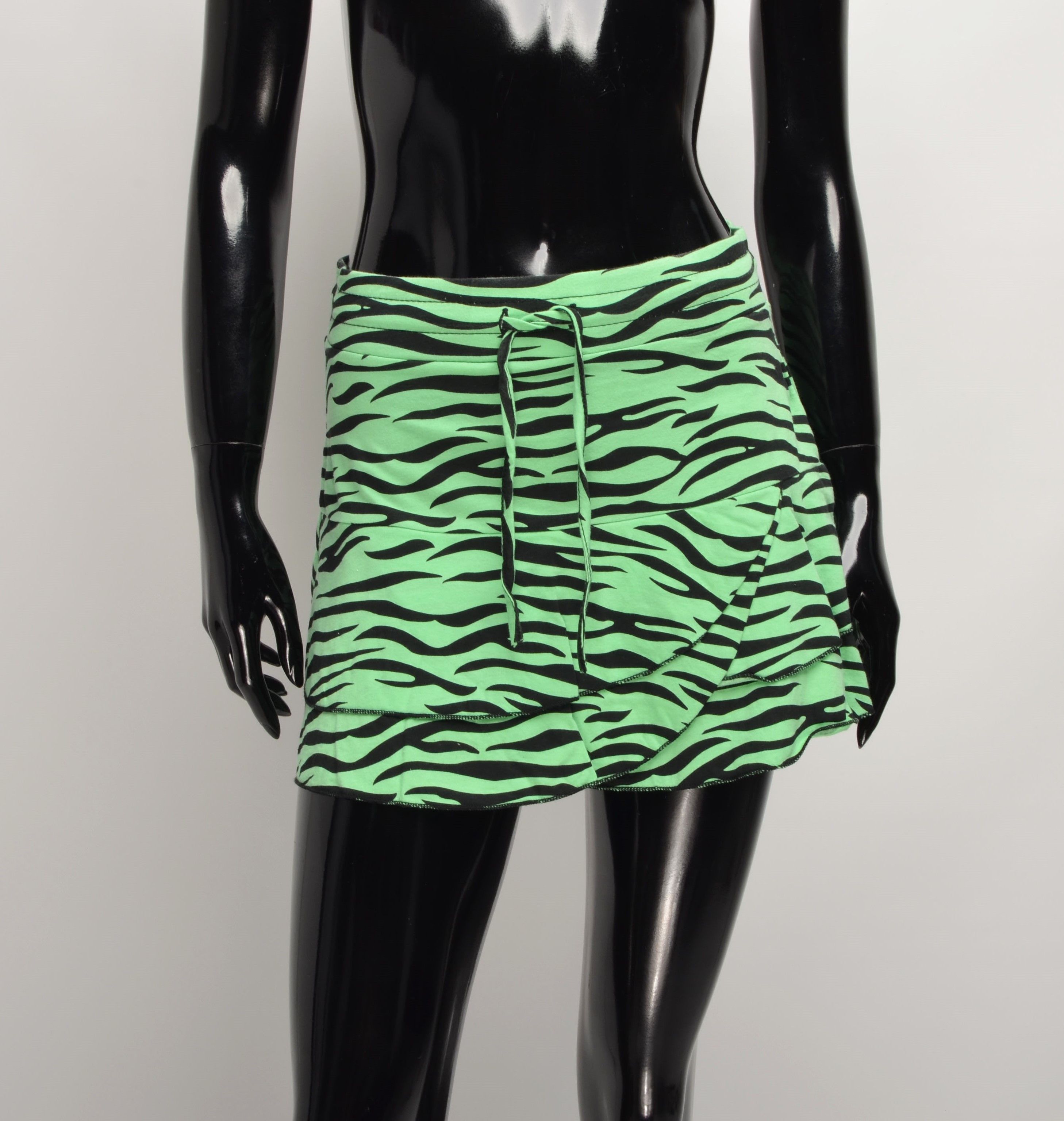 Vintage Vintage Fishbone Mini Tiger Print Y2K Skirt Size 25" / US 0 / IT 36 - 1 Thumbnail