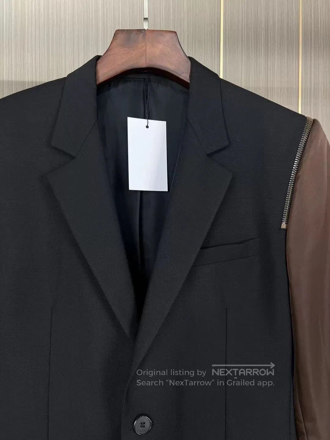 Givenchy Givenchy Zip-Detail Blazer with Brown Sleeves. Size US M / EU 48-50 / 2 - 3 Thumbnail