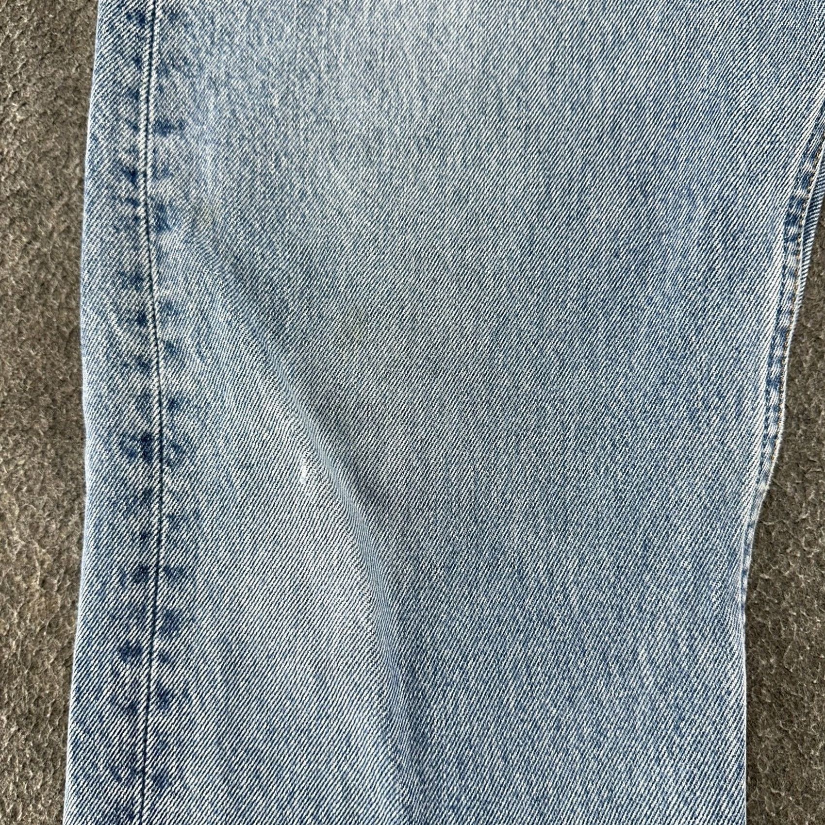 Levi's VINTAGE Levi's 501 Jeans Regular Blue Distressed Light Wash 34x32 Men Jeans Straight 5-Pocket Mens 501 Model Retro Vintage Levis 500 Series Cemented? Size US 34 / EU 50 - 5 Thumbnail