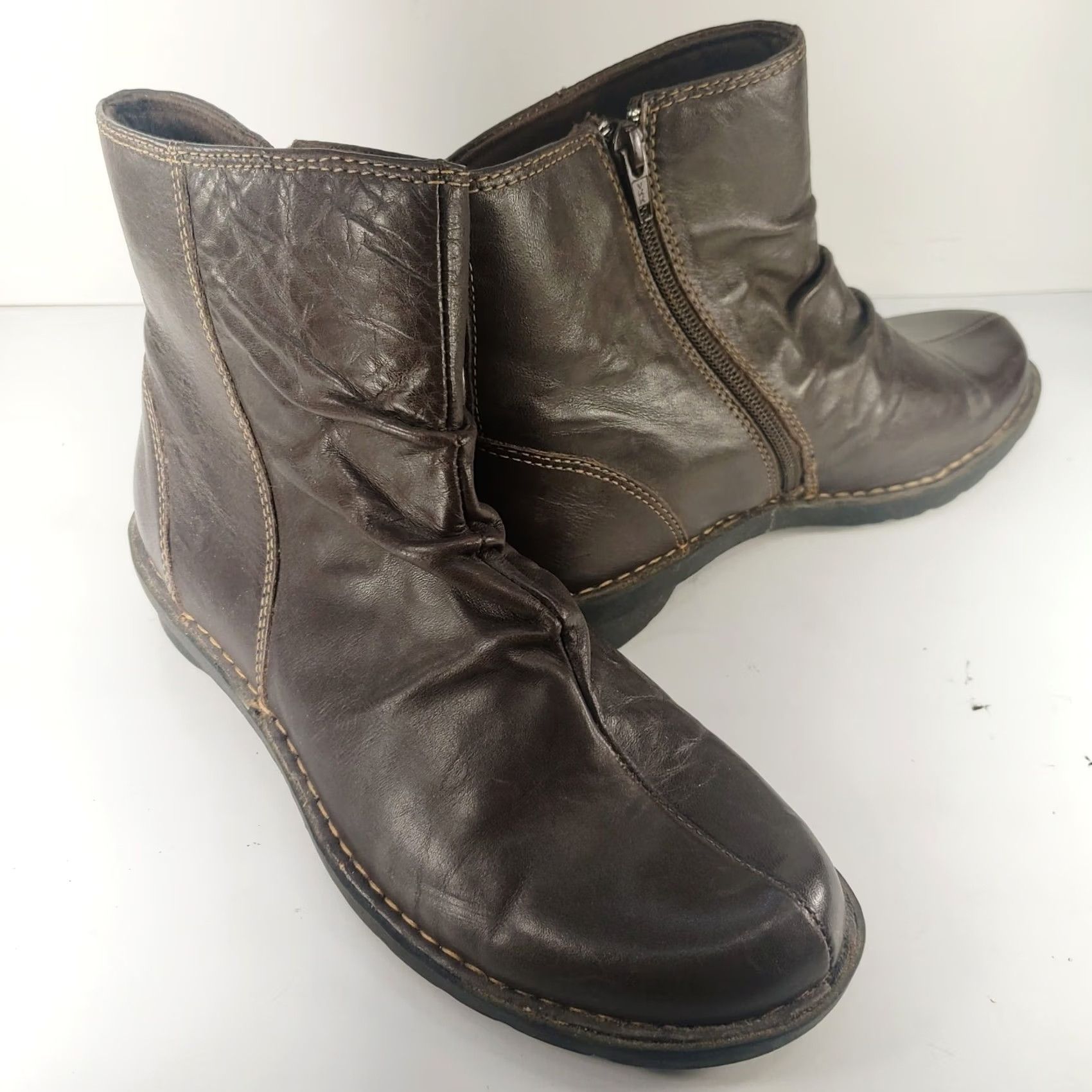 Clarks Clarks Women's Brown Leather Zip Comfort Ankle Boots Sz 8 Style Bootie 83538 Size US 8 / IT 38 - 2 Thumbnail
