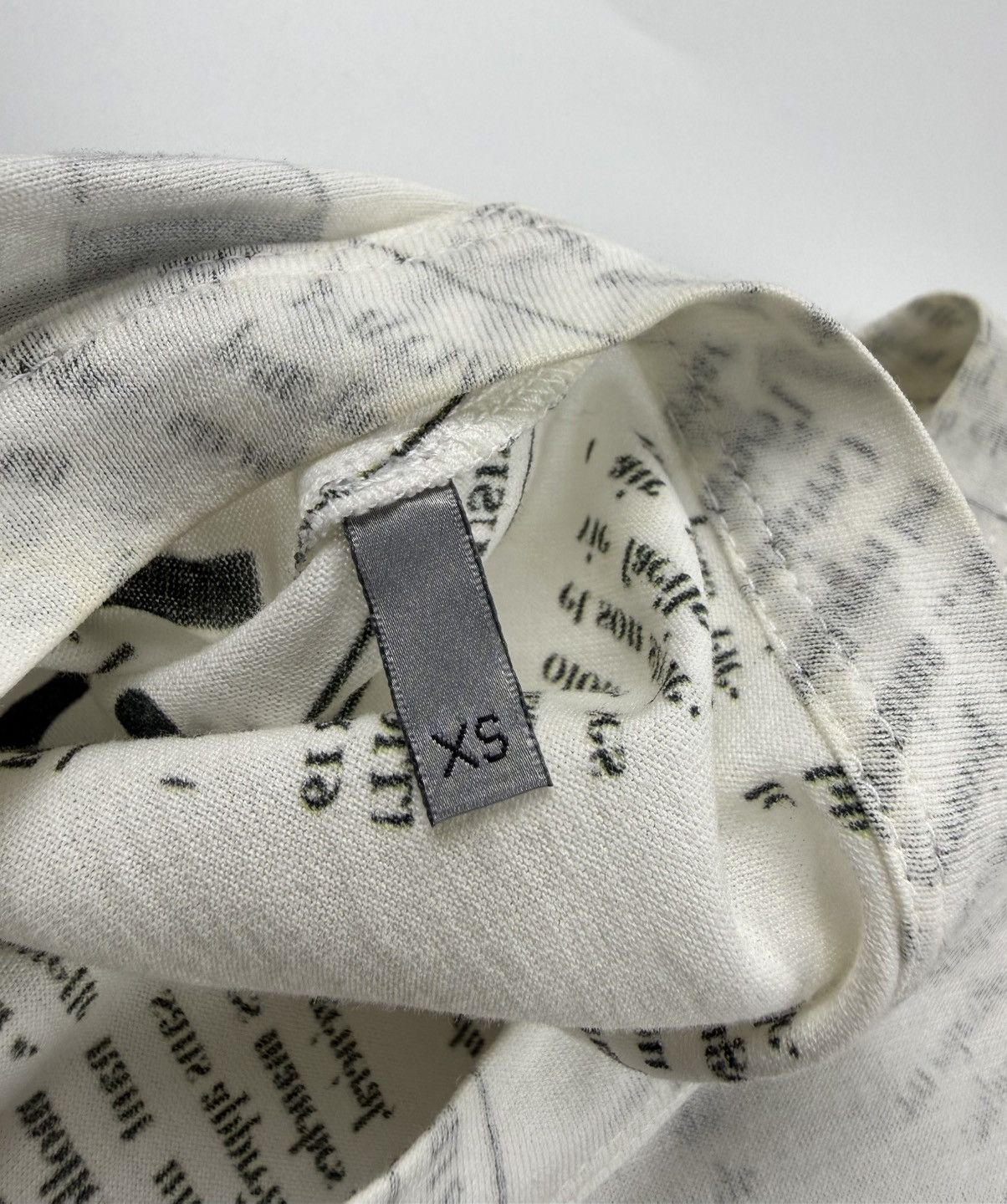 Dior Dior x Daniel Arsham S/S’20 Newspaper Print Tee Size US S / EU 44-46 / 1 - 8 Thumbnail