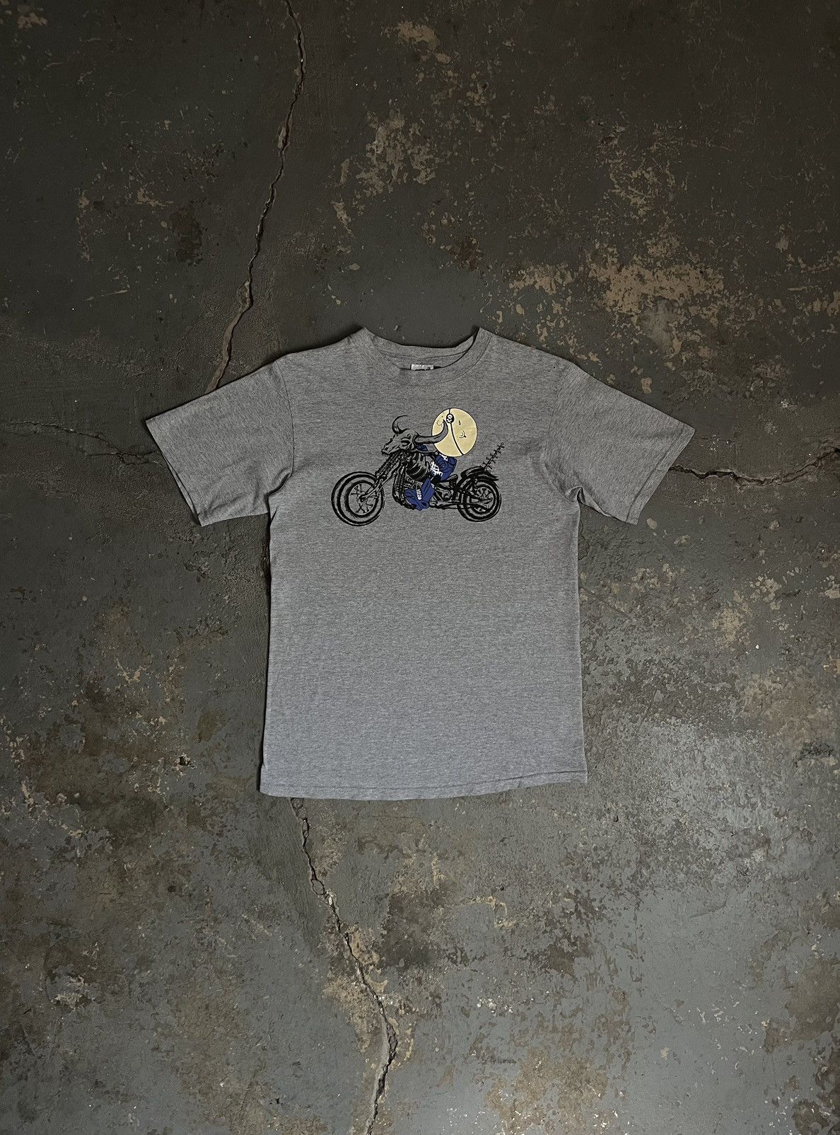 image of 20471120 00’S Hyoma Biker Tee in Grey, Men's (Size Medium)