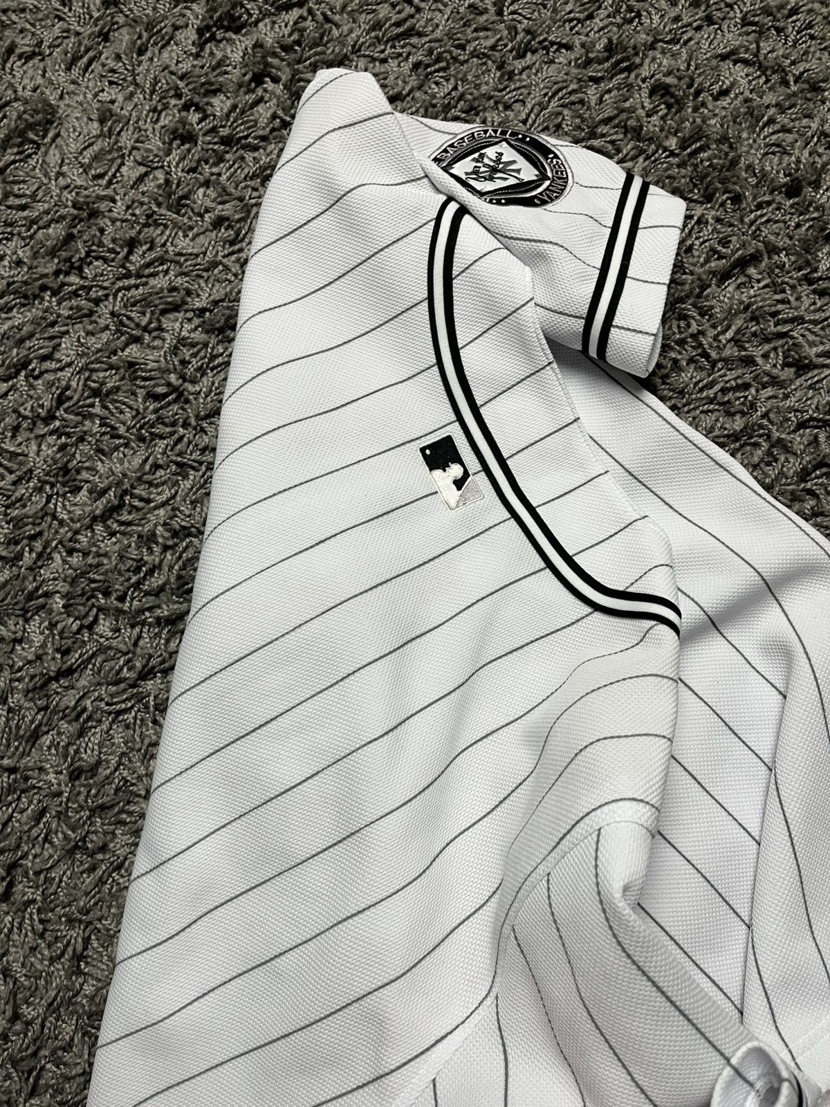 MLB MLB New York Yankees Pinstripe Baseball Jersey Shirt Size US L / EU 52-54 / 3 - 9 Thumbnail