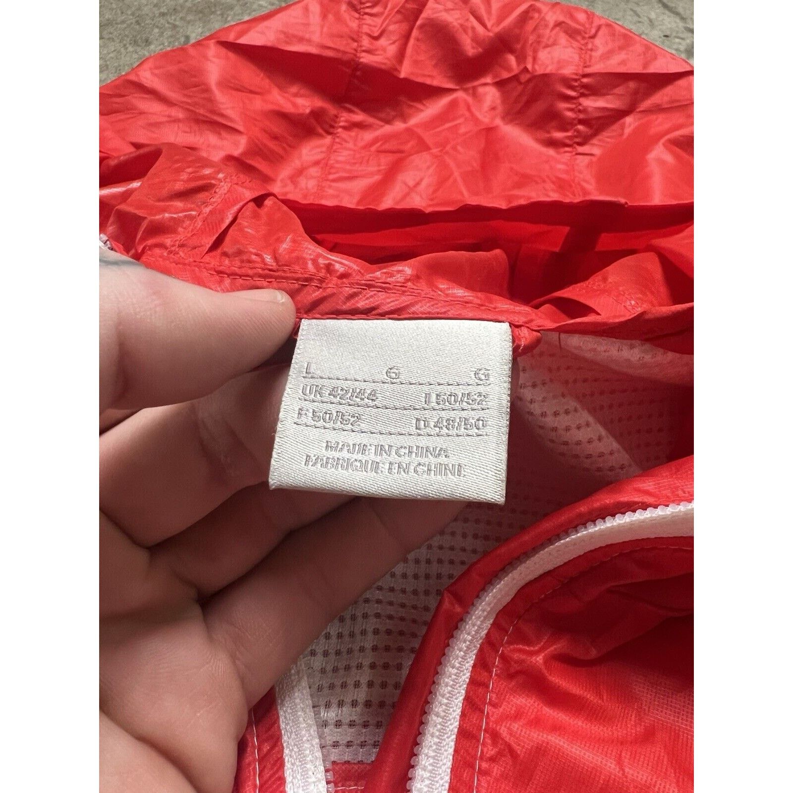 Nike NIKE NSW Swoosh Windrunner Retro Red White Mens L 2010 EUC Size US L / EU 52-54 / 3 - 6 Thumbnail