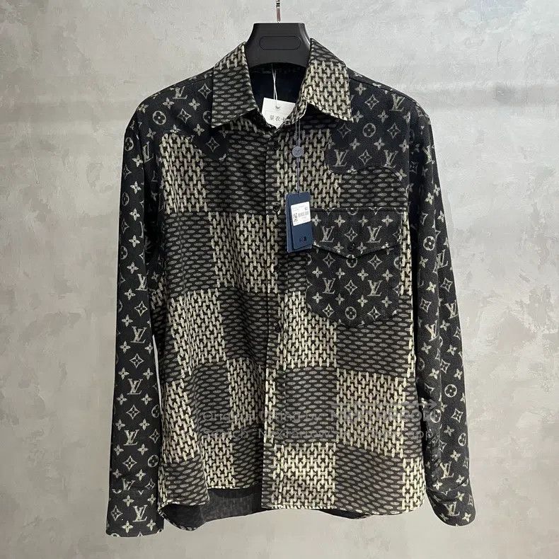 Louis Vuitton Louis Vuitton Black Co-branded Patchwork Shirt Size US S / EU 44-46 / 1 - 1 Thumbnail