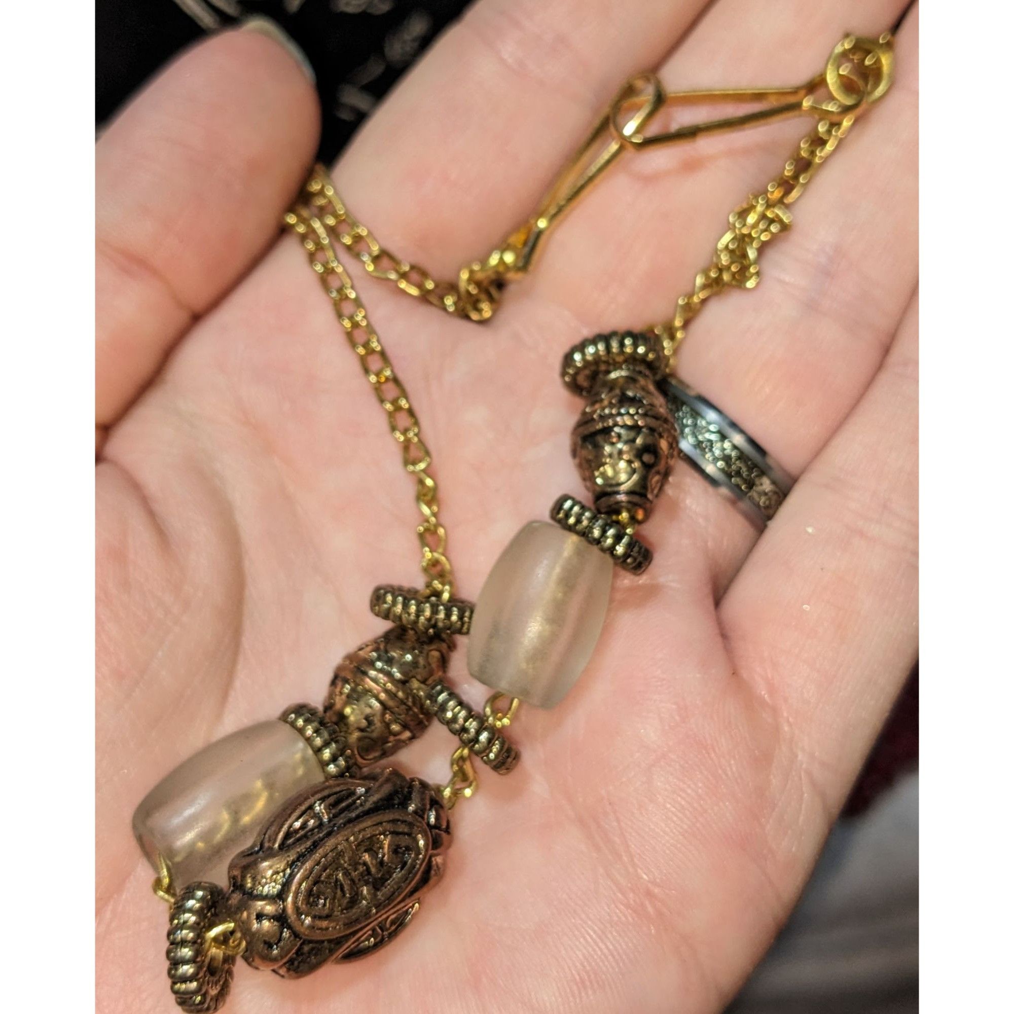 Other Vintage Gold-Tone & Frosted Glass Bead Necklace With Ornate Size ONE SIZE - 2 Thumbnail