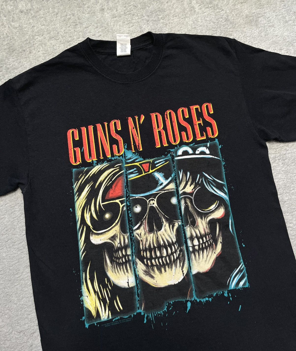 Band Tees Vintage Black Band T-Shirt Tee Guns and Roses Skeleton 2010 Size US M / EU 48-50 / 2 - 2 Thumbnail