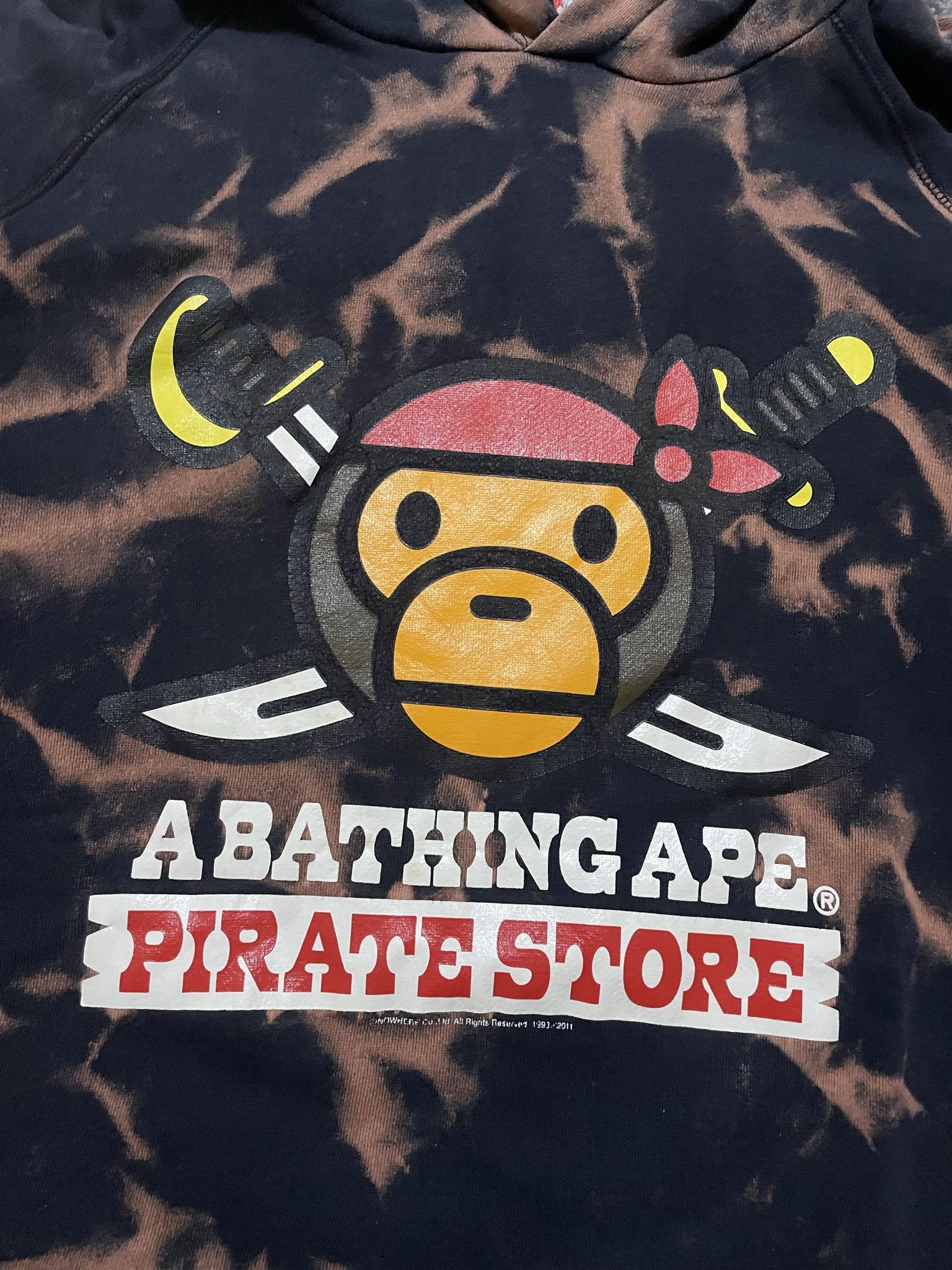 Bape Bape Pirate Tie Dye Pullover Hoodie Size US L / EU 52-54 / 3 - 3 Thumbnail
