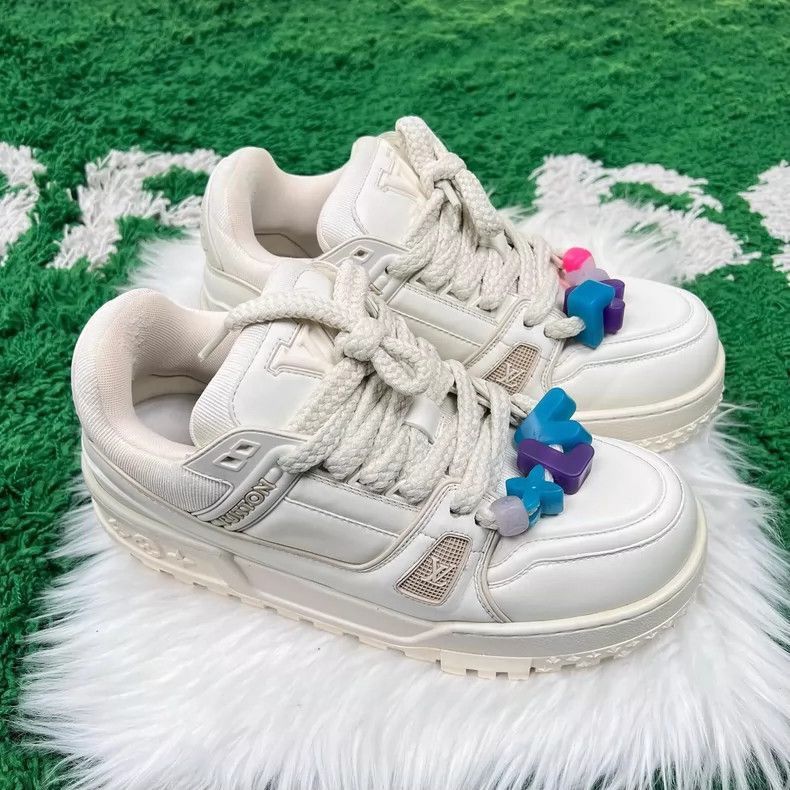 Louis Vuitton Louis Vuitton White Trainer Sneakers Size 8.5-2506 Size US 8.5 / EU 41-42 - 4 Thumbnail