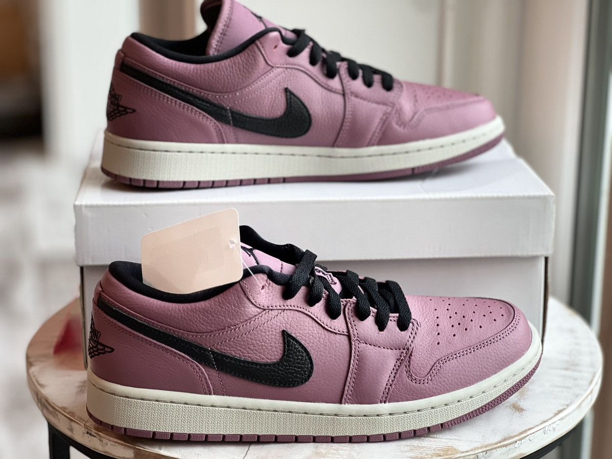 Jordan Brand Nike Air Jordan 1 Low Light Mulberry size 11w 9.5m Size US 11 / IT 41 - 1 Thumbnail
