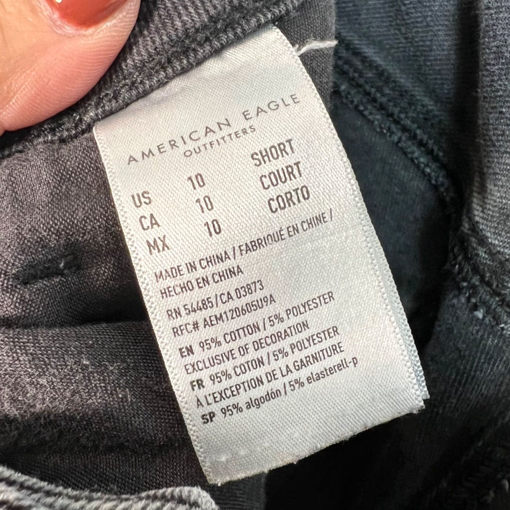 American Eagle Outfitters American Eagle Outfitters Jeans Distressed Black 10 Short Comfort Stretch Waist 5-Pocket Denim High Rise Womens Jeans Size 32" / US 10 / IT 46 - 4 Thumbnail