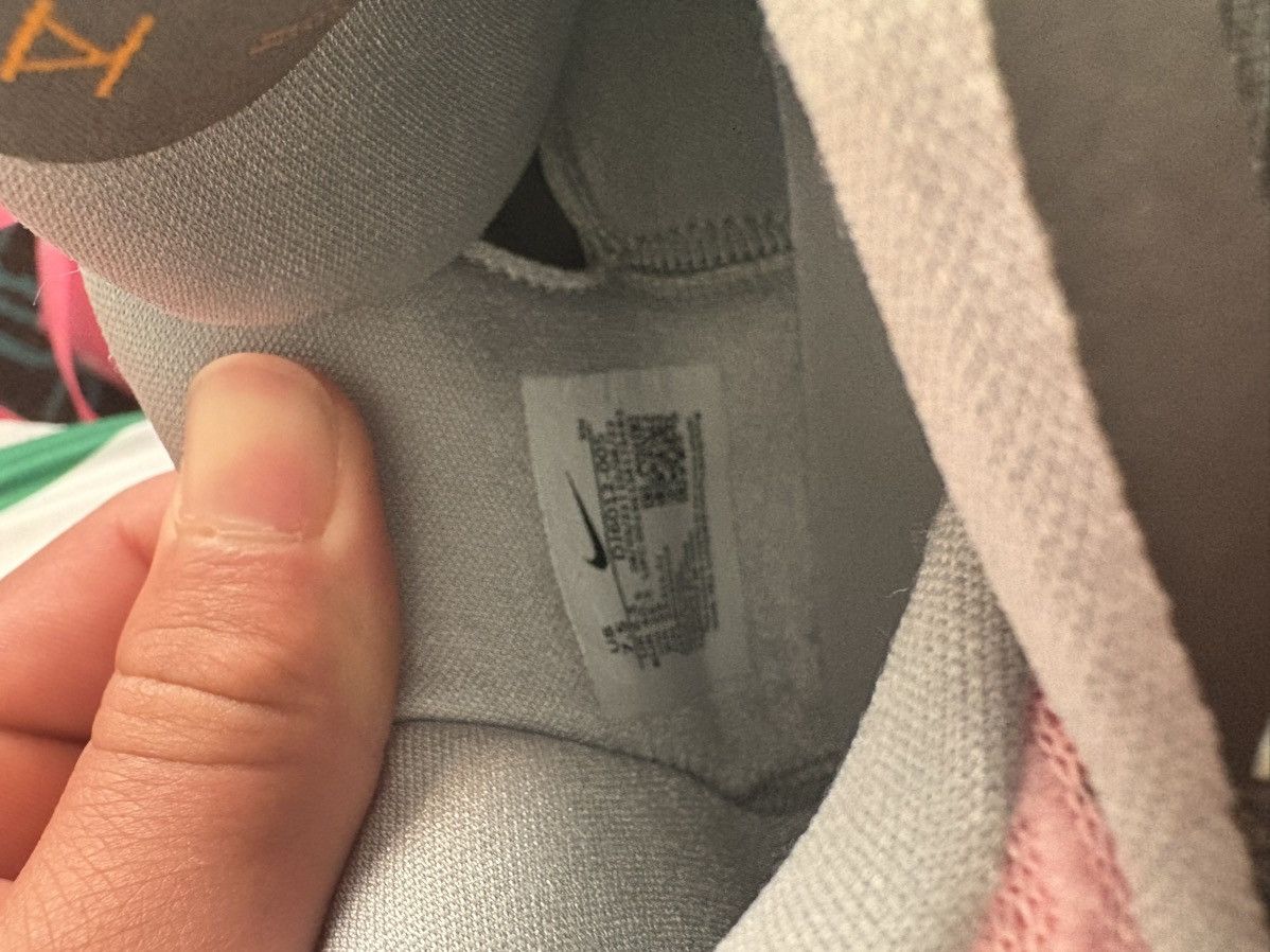 Nike Kyrie low 5 preservation Size US 7.5 / EU 40-41 - 9 Thumbnail