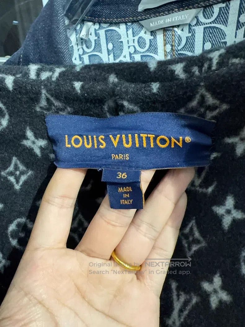Louis Vuitton Louis Vuitton Logo printed hooded belted waisted woolen co Size XS / US 0-2 / IT 36-38 - 7 Thumbnail