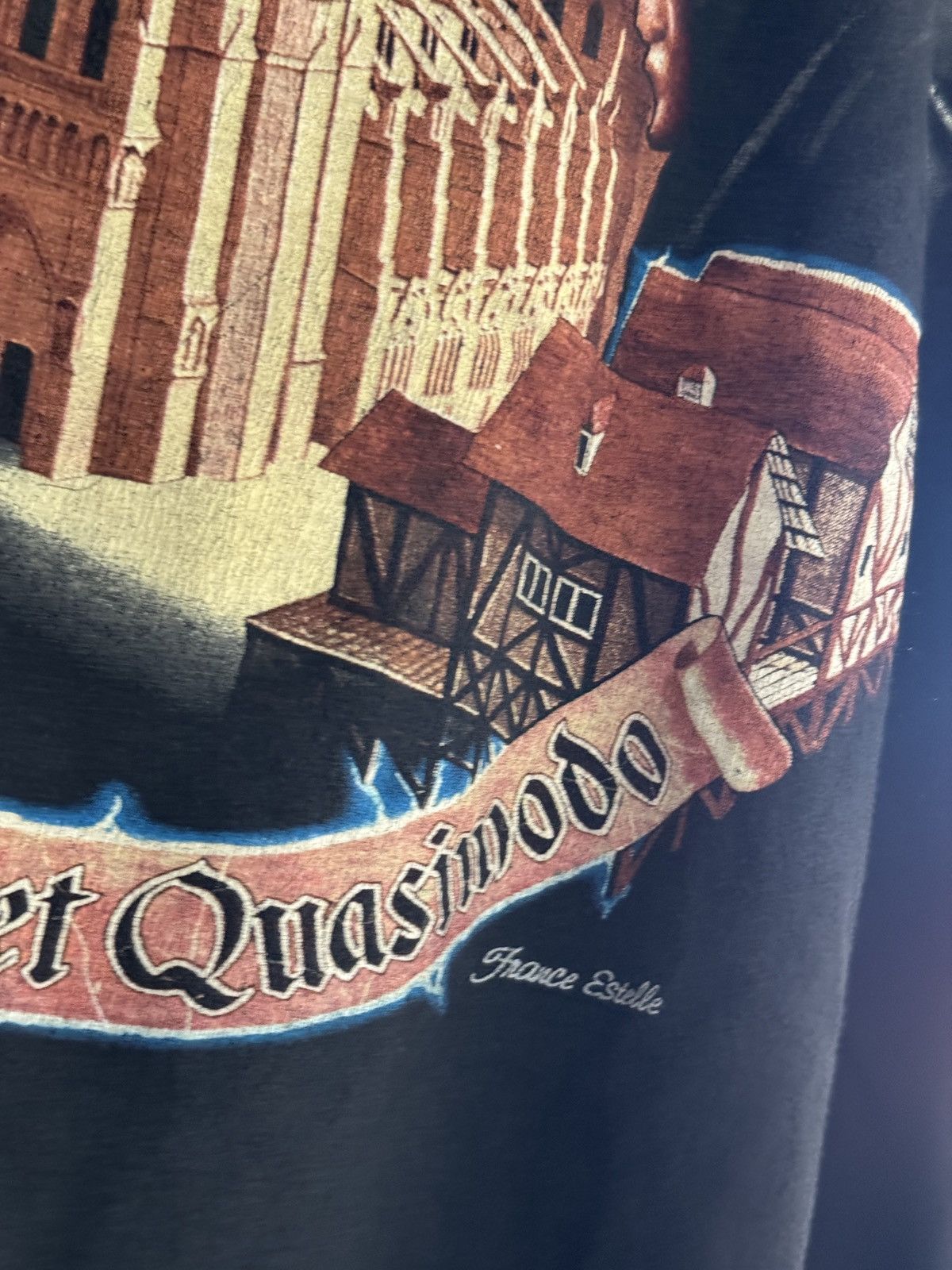 Vintage *RARE* VINTAGE PARIS NOTRE DAME CHURCH GOD QUASIMODO TV SHOW Size US XL / EU 56 / 4 - 3 Thumbnail