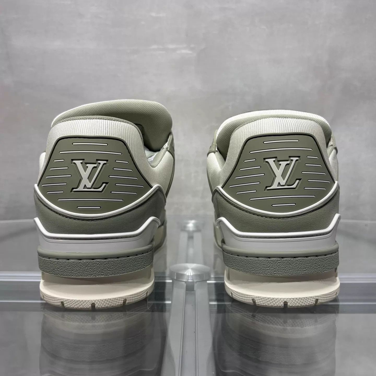 Louis Vuitton LV Trainer Matcha Green BNIB UK10 44 Size US 11 / EU 44 - 6 Thumbnail