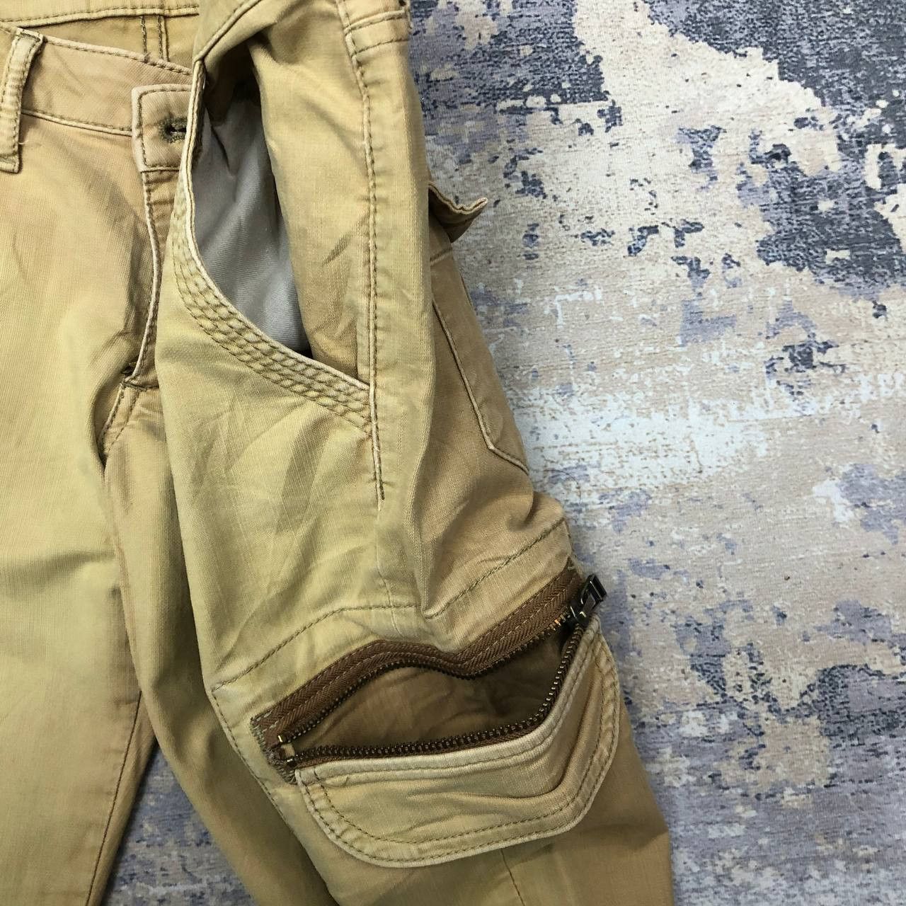 Japanese Brand P87 QUEEN'S LOW X WHITE LABEL FLARED CARGO PANTS Size US 31 - 9 Thumbnail